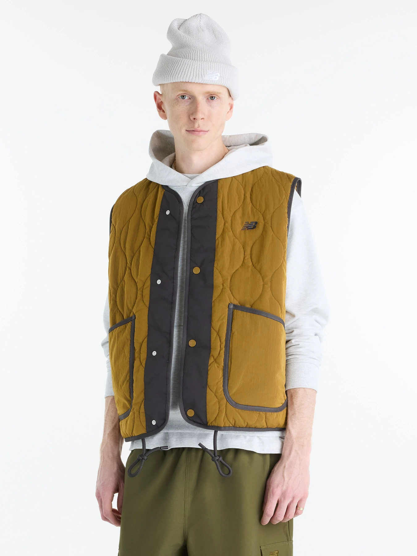 Куртки и дубленки New Balance Quilted Vest модель MJ6229GHBRK Фото