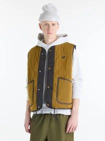 Куртки та дублянки New Balance Quilted Vest модель MJ6229GHBRK Фото