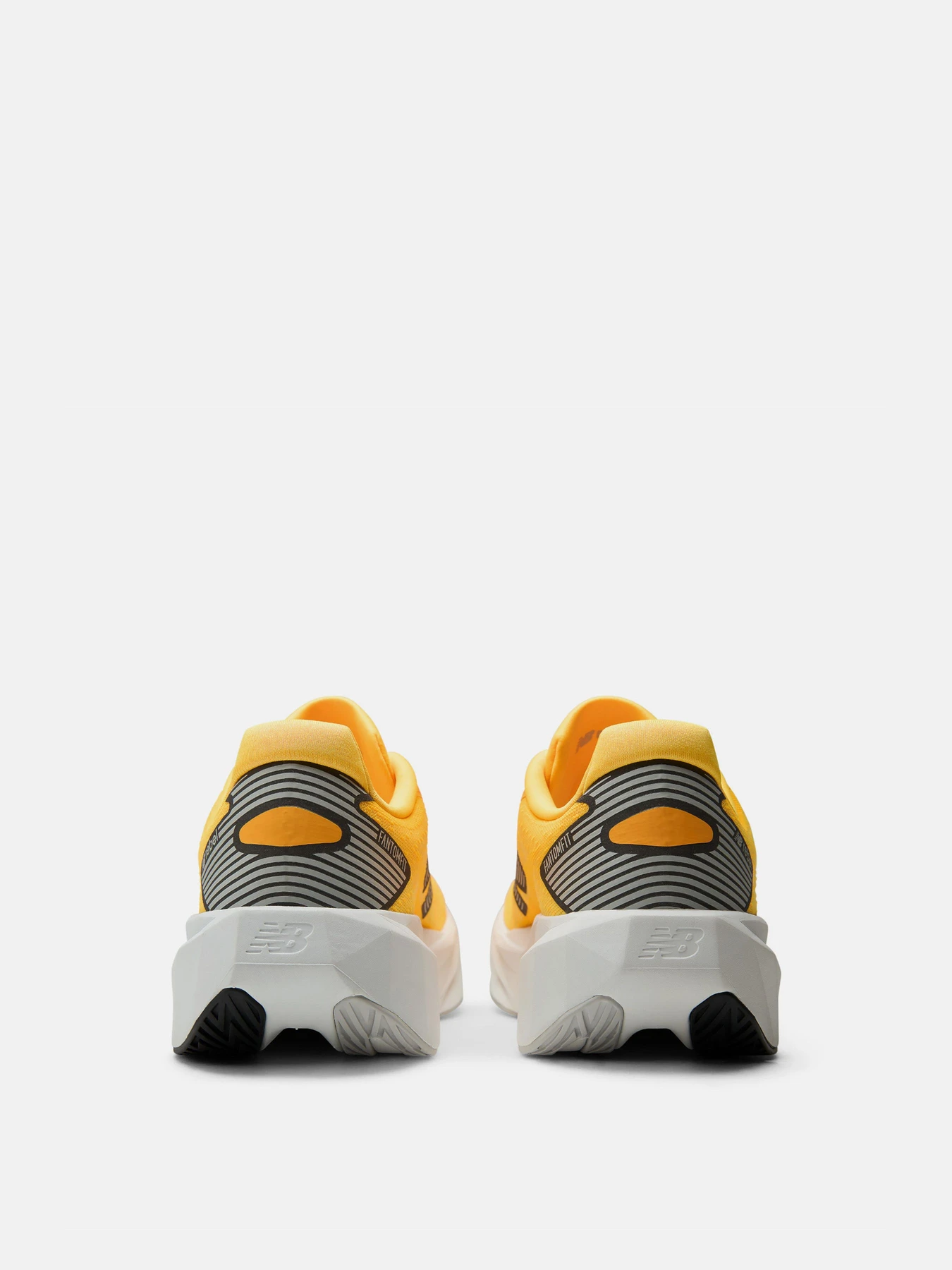 Кроссовки New Balance модель WFCX2C3 Фото