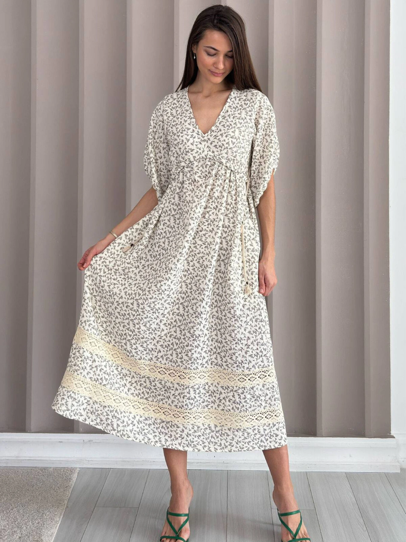 Сукні NENKA модель nenka3659-c01-bezhevij-print Сукні NENKA модель nenka3659-c01-bezhevij-print Фото