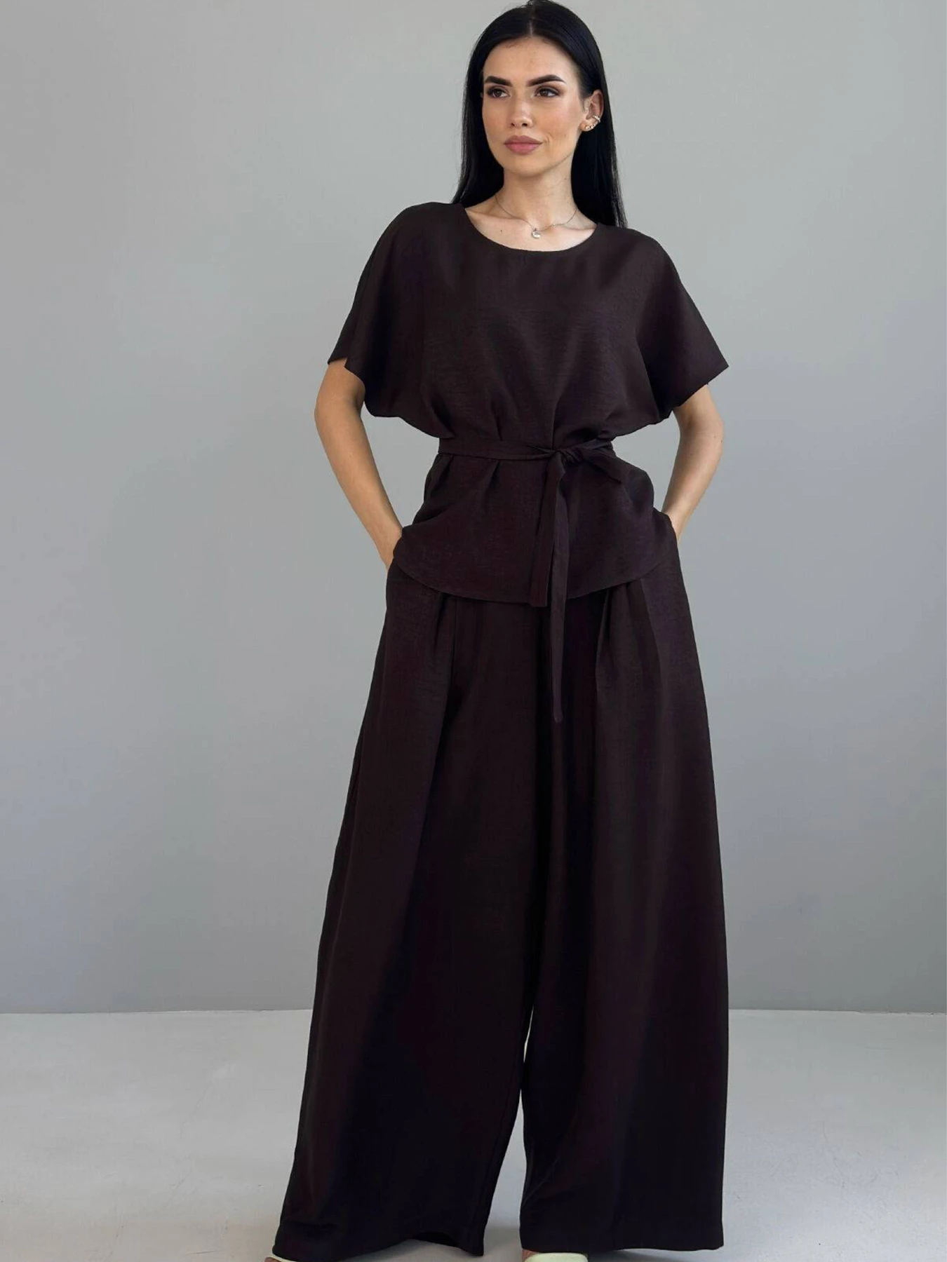 Костюми NENKA модель nenka3832-c03-shokoladnij Костюми NENKA модель nenka3832-c03-shokoladnij Фото