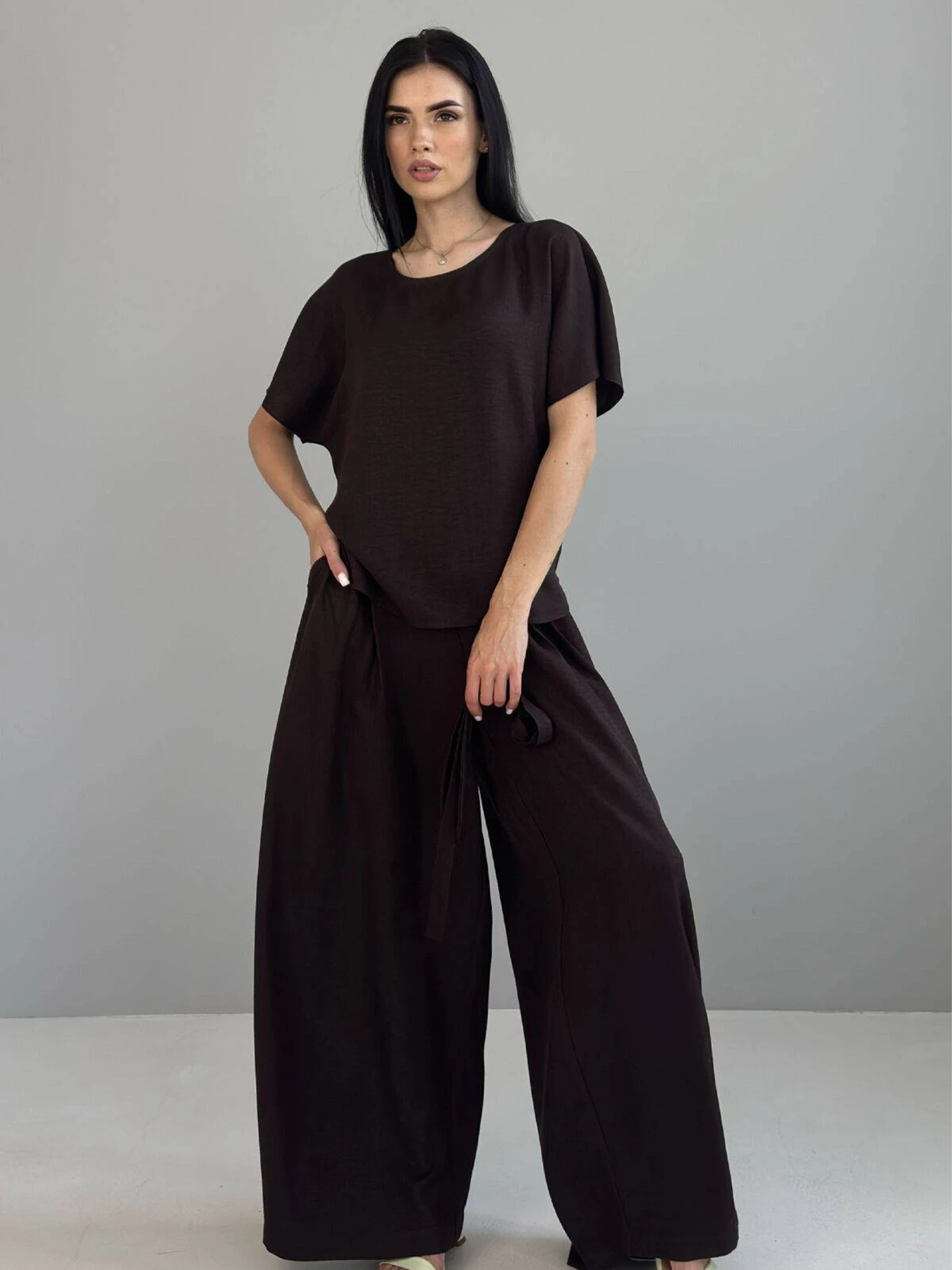 Костюми NENKA модель nenka3832-c03-shokoladnij Костюми NENKA модель nenka3832-c03-shokoladnij Фото