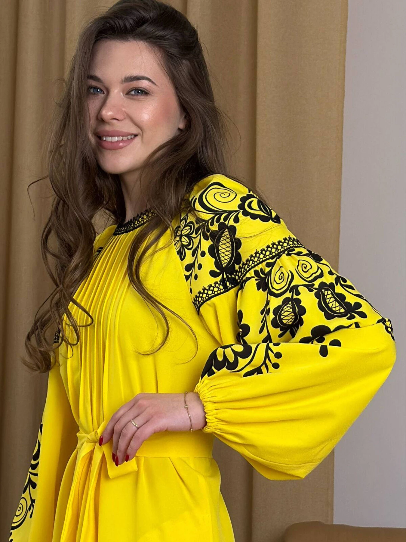 Сукні NENKA модель nenka3500-c06-zhovtij-print Сукні NENKA модель nenka3500-c06-zhovtij-print Фото