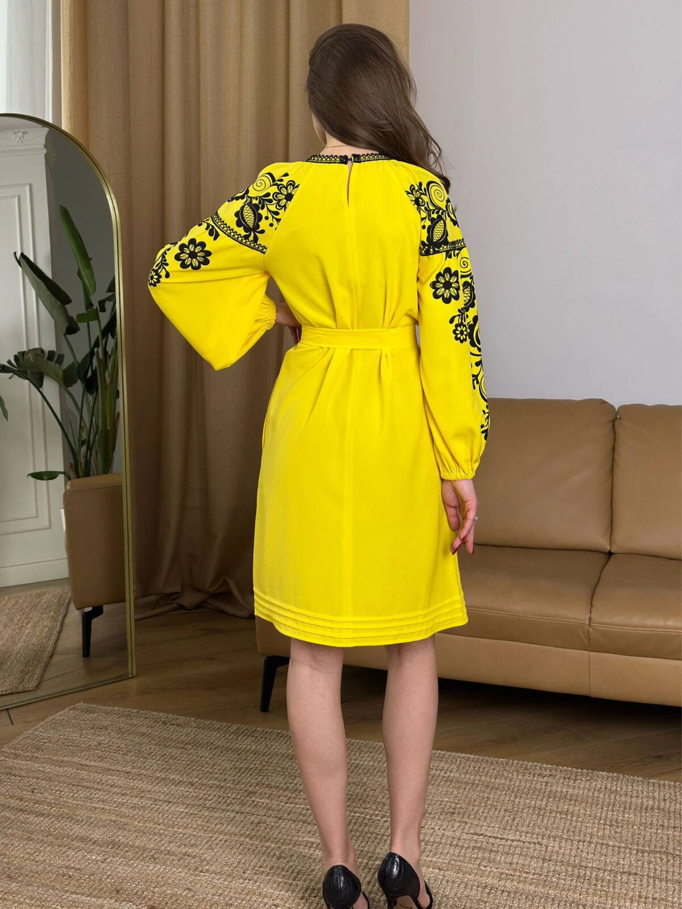 Сукні NENKA модель nenka3500-c06-zhovtij-print Сукні NENKA модель nenka3500-c06-zhovtij-print Фото