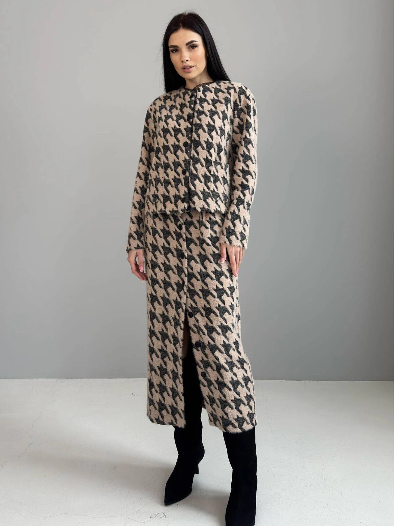 Костюми NENKA модель nenka3792-c01-bezhevij-print Костюми NENKA модель nenka3792-c01-bezhevij-print Фото