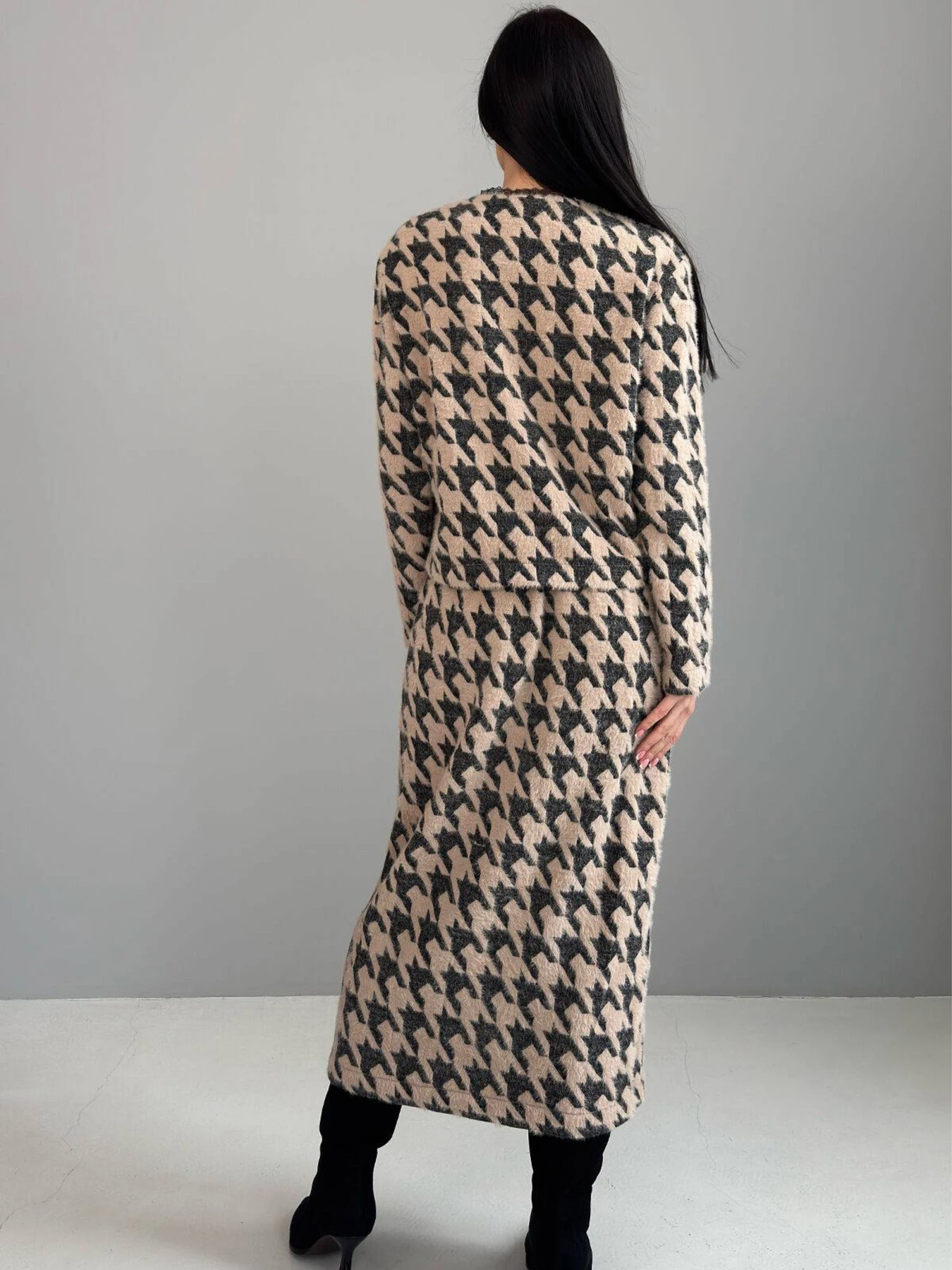 Костюми NENKA модель nenka3792-c01-bezhevij-print Костюми NENKA модель nenka3792-c01-bezhevij-print Фото