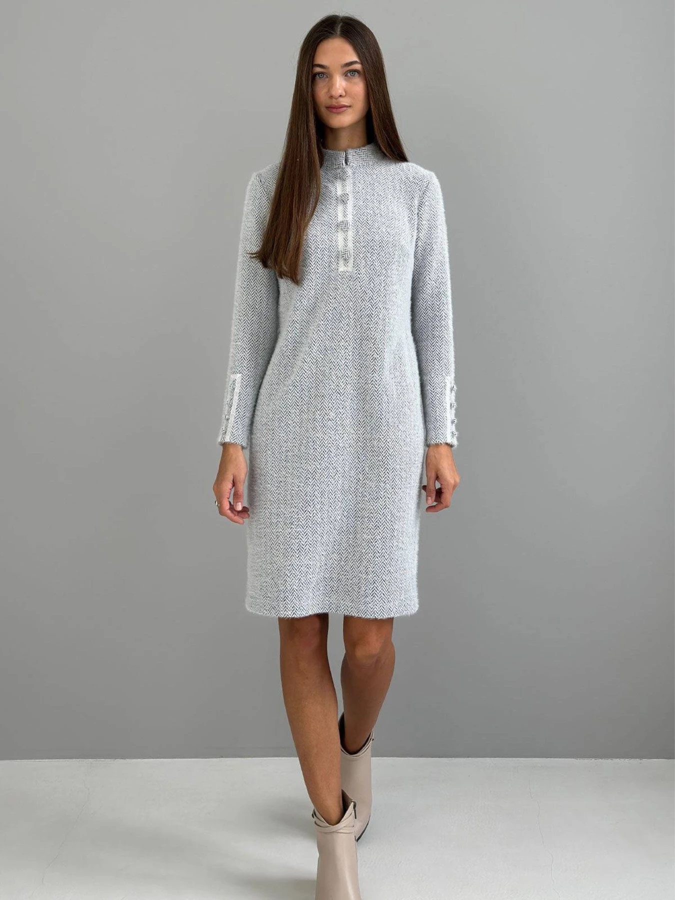 Платья NENKA Одежда модель nenka3609-01-molochnij-print Платья NENKA Одежда модель nenka3609-01-molochnij-print Фото