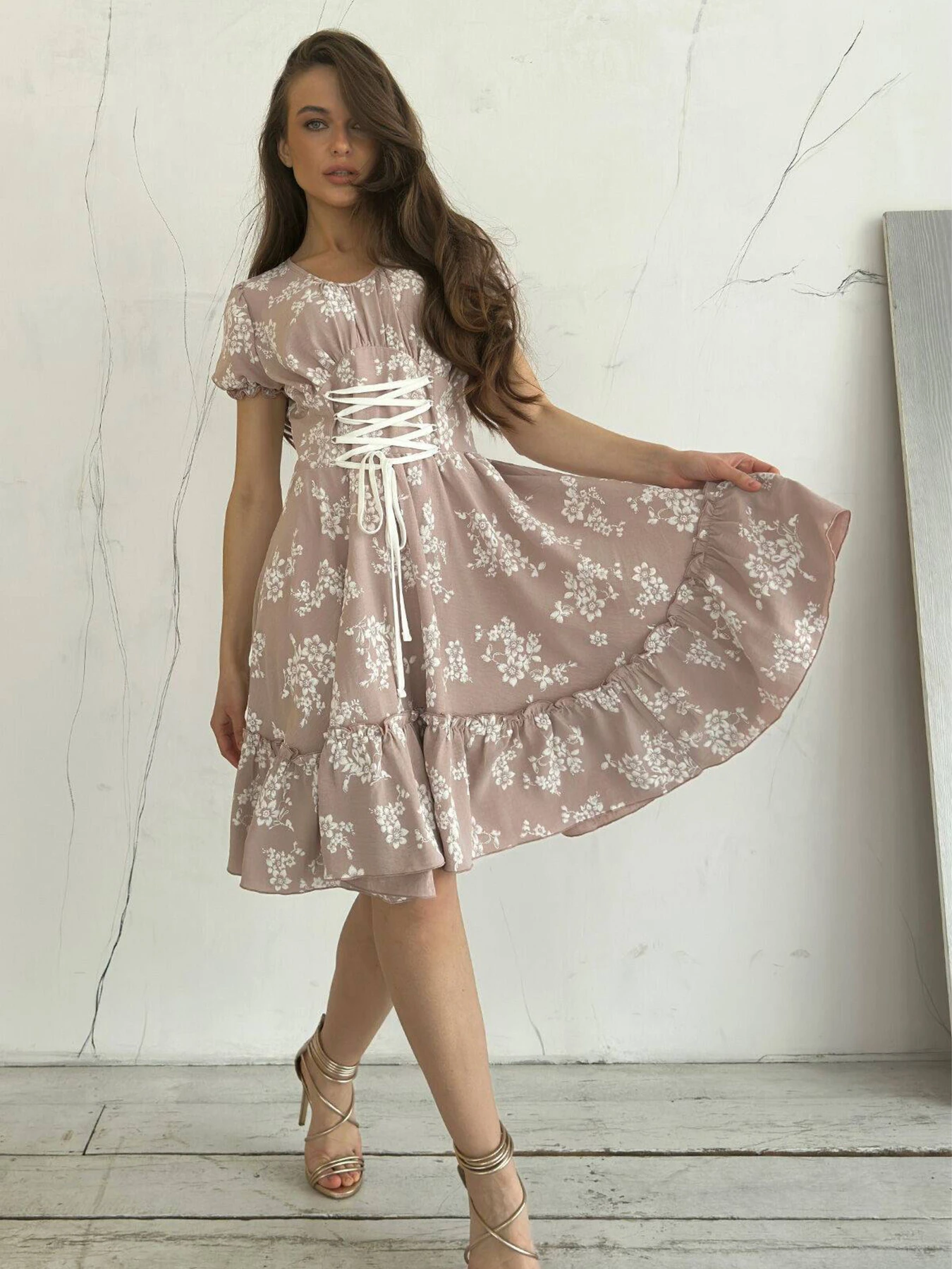 Сукні NENKA модель nenka3400-c01-pudrovij-print Сукні NENKA модель nenka3400-c01-pudrovij-print Фото
