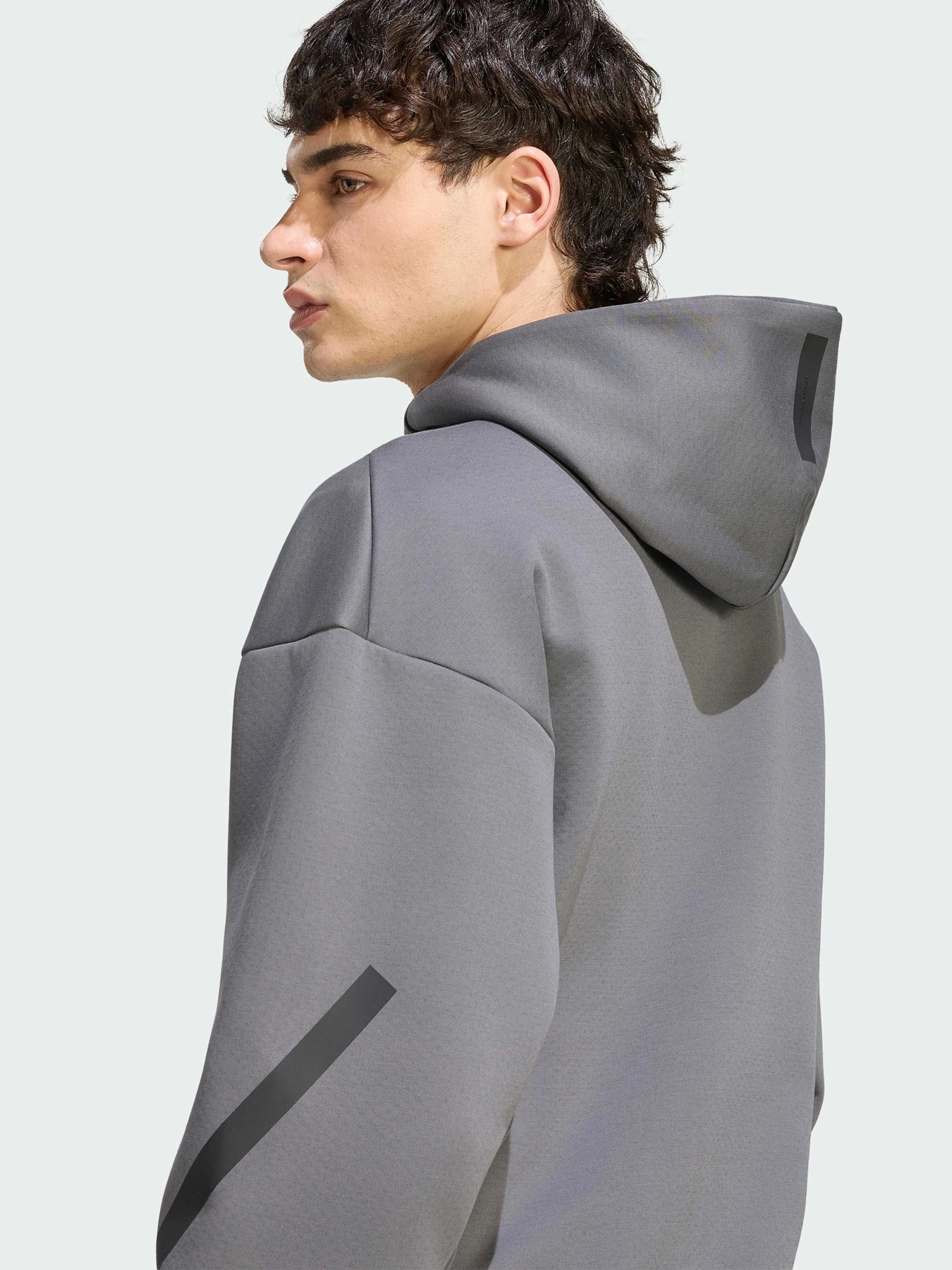 Худи и свитшоты Adidas ZNE модель KX7689 Фото