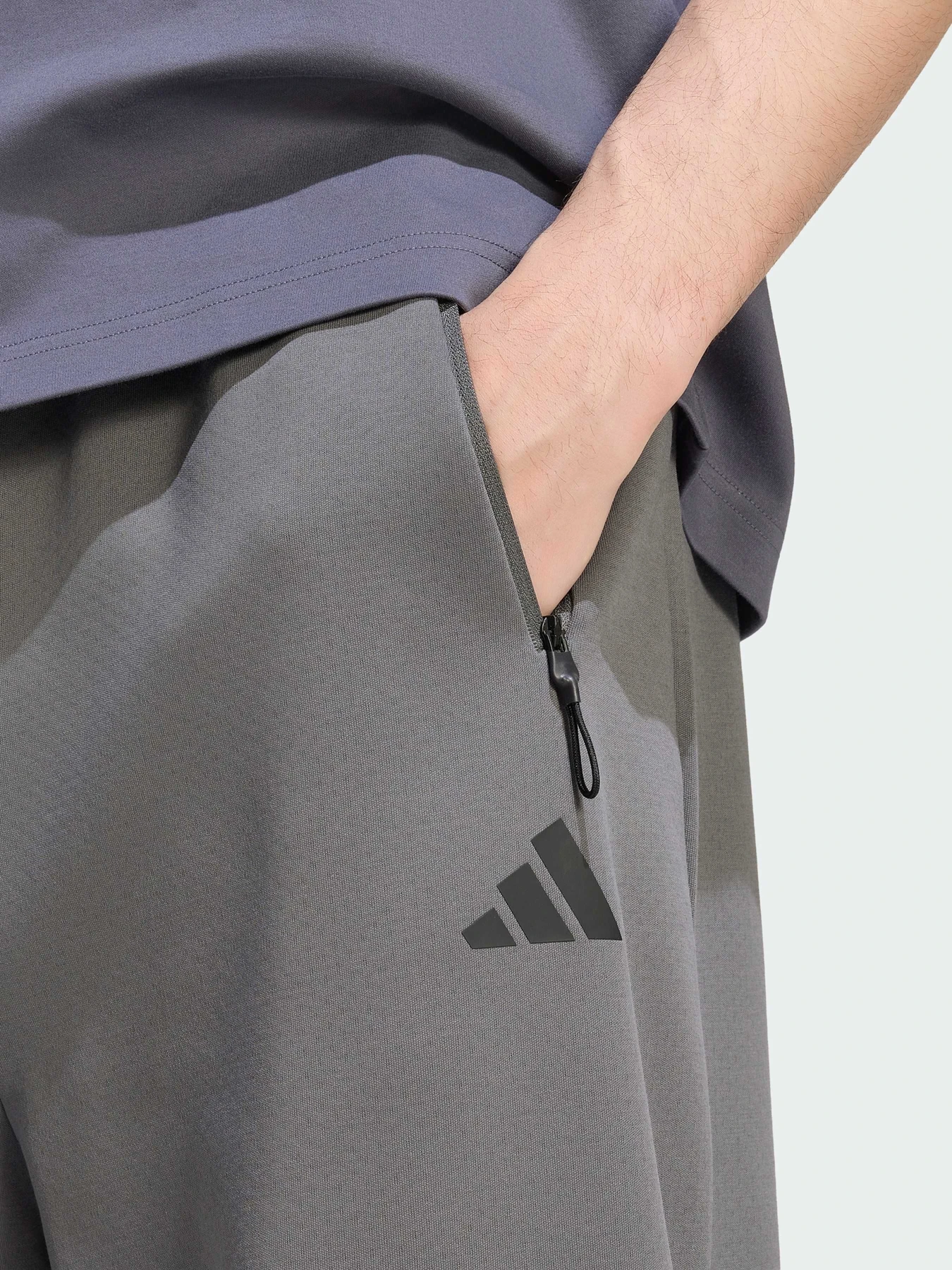 Брюки Adidas ZNE модель KX7695 Фото