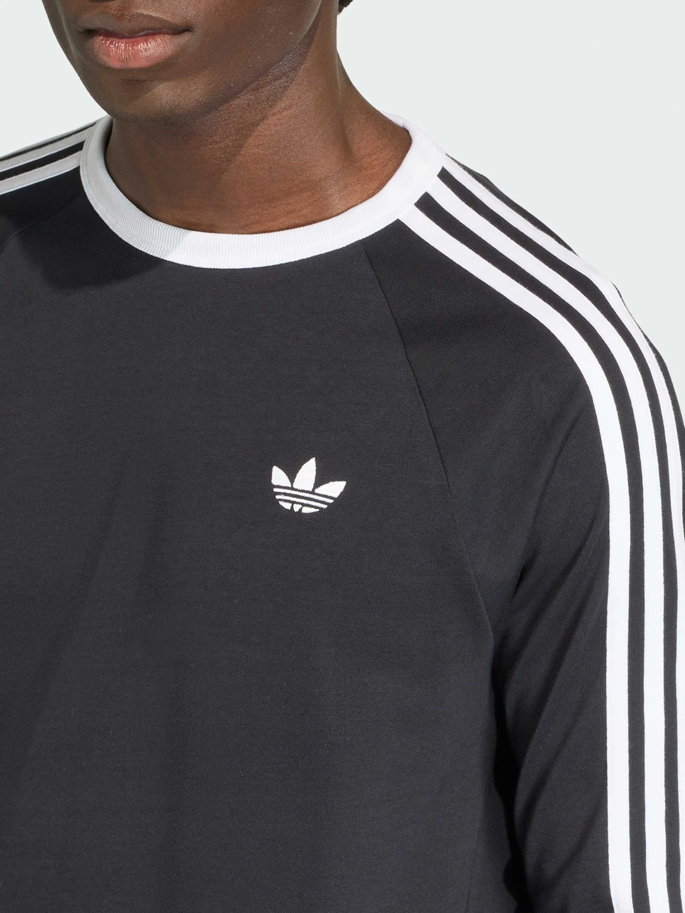 Худи и свитшоты Adidas модель KE3546 Фото