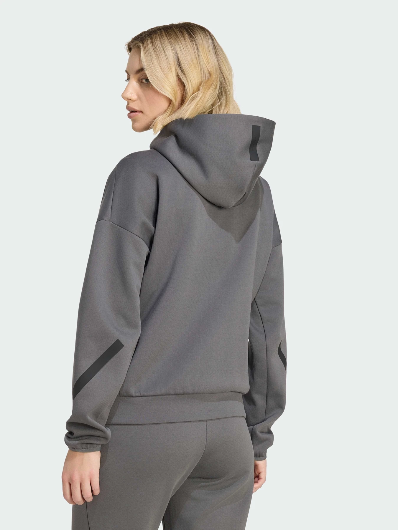 Худи и свитшоты Adidas ZNE модель KF6331 Фото