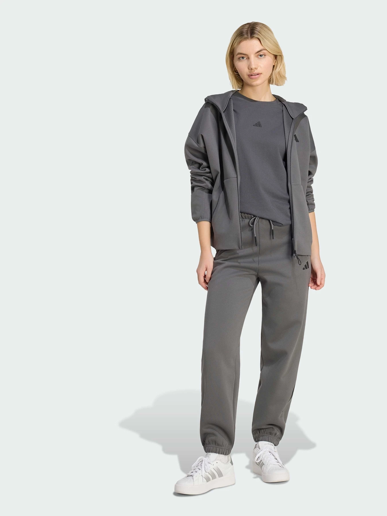 Худи и свитшоты Adidas ZNE модель KF6331 Фото