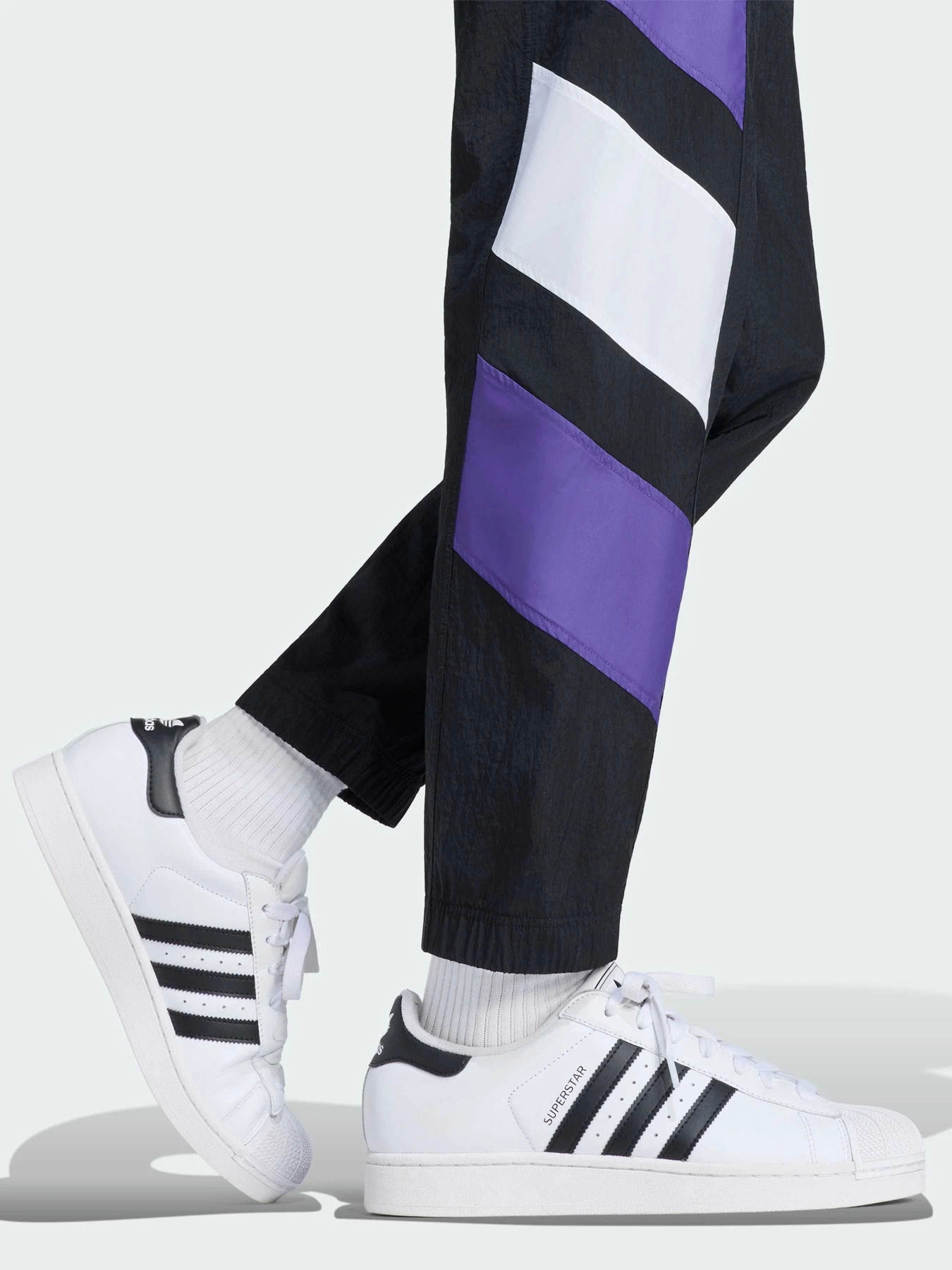 Брюки Adidas EQT модель KG2976 Фото
