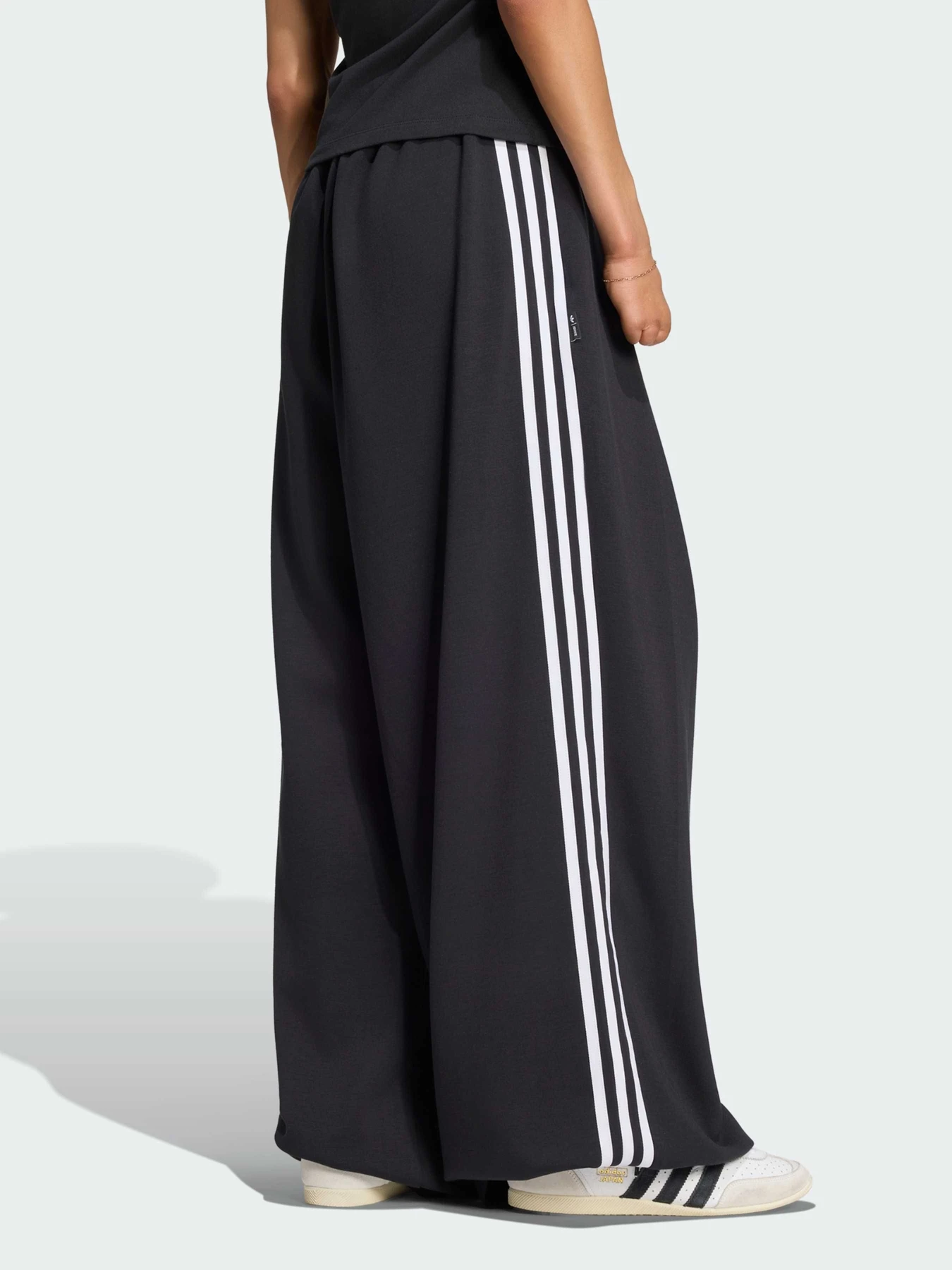 Брюки Adidas модель LD8922 Фото