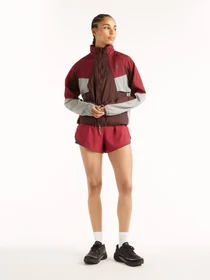 Куртки та дублянки New Balance модель WJ61J326YLR Фото