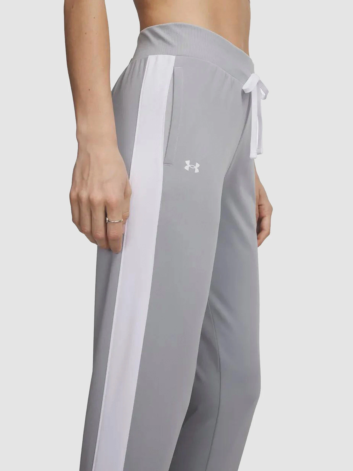 Костюмы Under Armour Tricot Tracksuit модель 1365147-012 Костюмы Under Armour Tricot Tracksuit модель 1365147-012 Фото