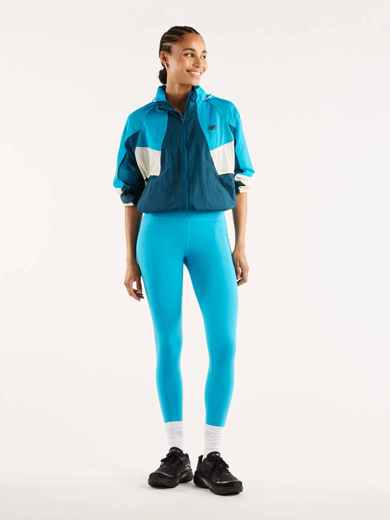 Куртки и дубленки New Balance RC Jacket модель WJ61J326STS Куртки и дубленки New Balance RC Jacket модель WJ61J326STS Фото