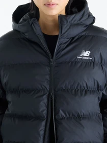 Куртки и дубленки New Balance Boston Puffer модель WJ62V5SNBK Фото