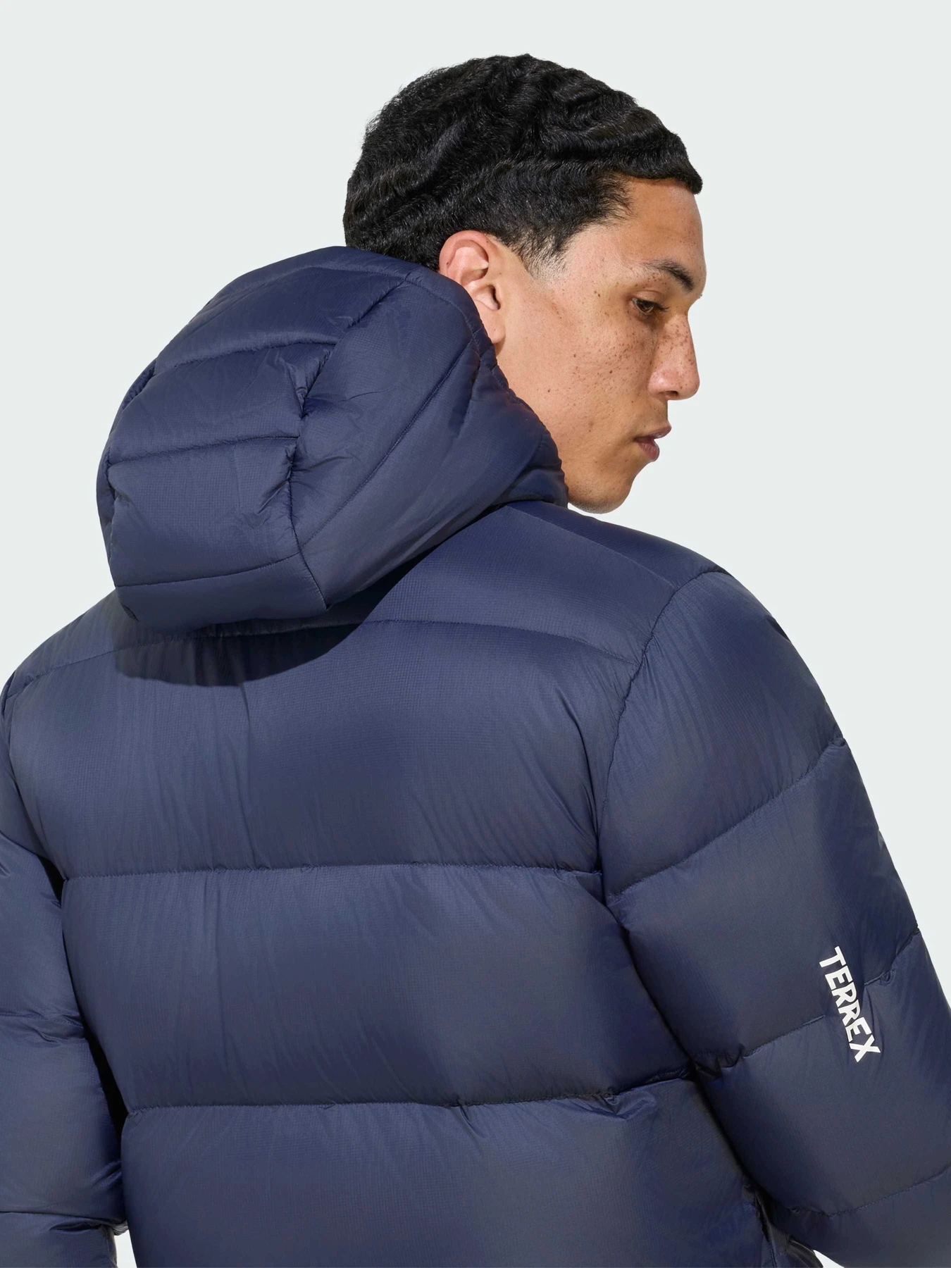 Куртки и дубленки Adidas модель KY2717 Куртки и дубленки Adidas модель KY2717 Фото