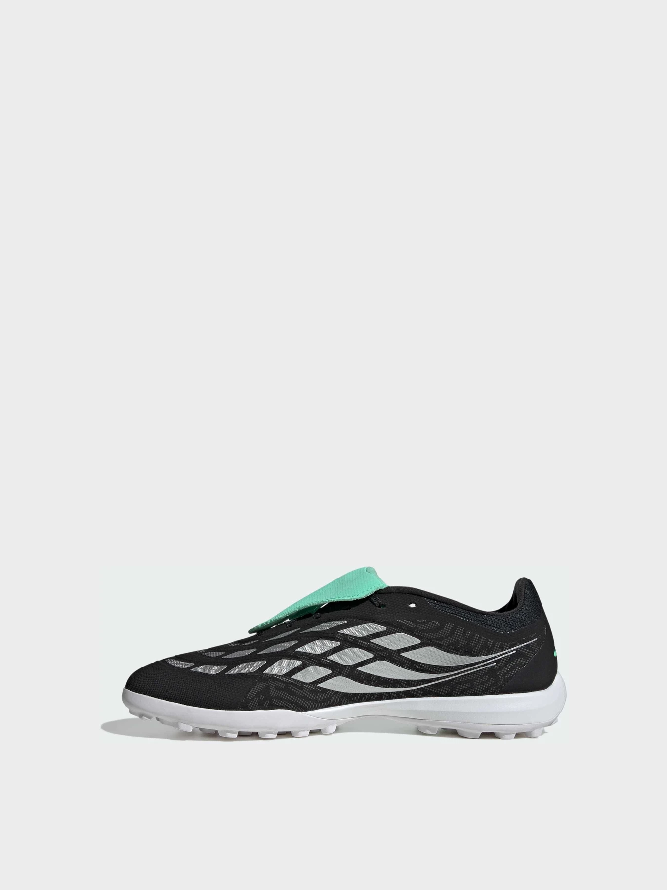 Кросівки Adidas Predator модель IH7215 Кросівки Adidas Predator модель IH7215 Фото