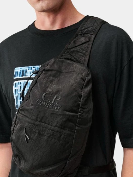 CP Company Крос-боді колір чорний фото 2
