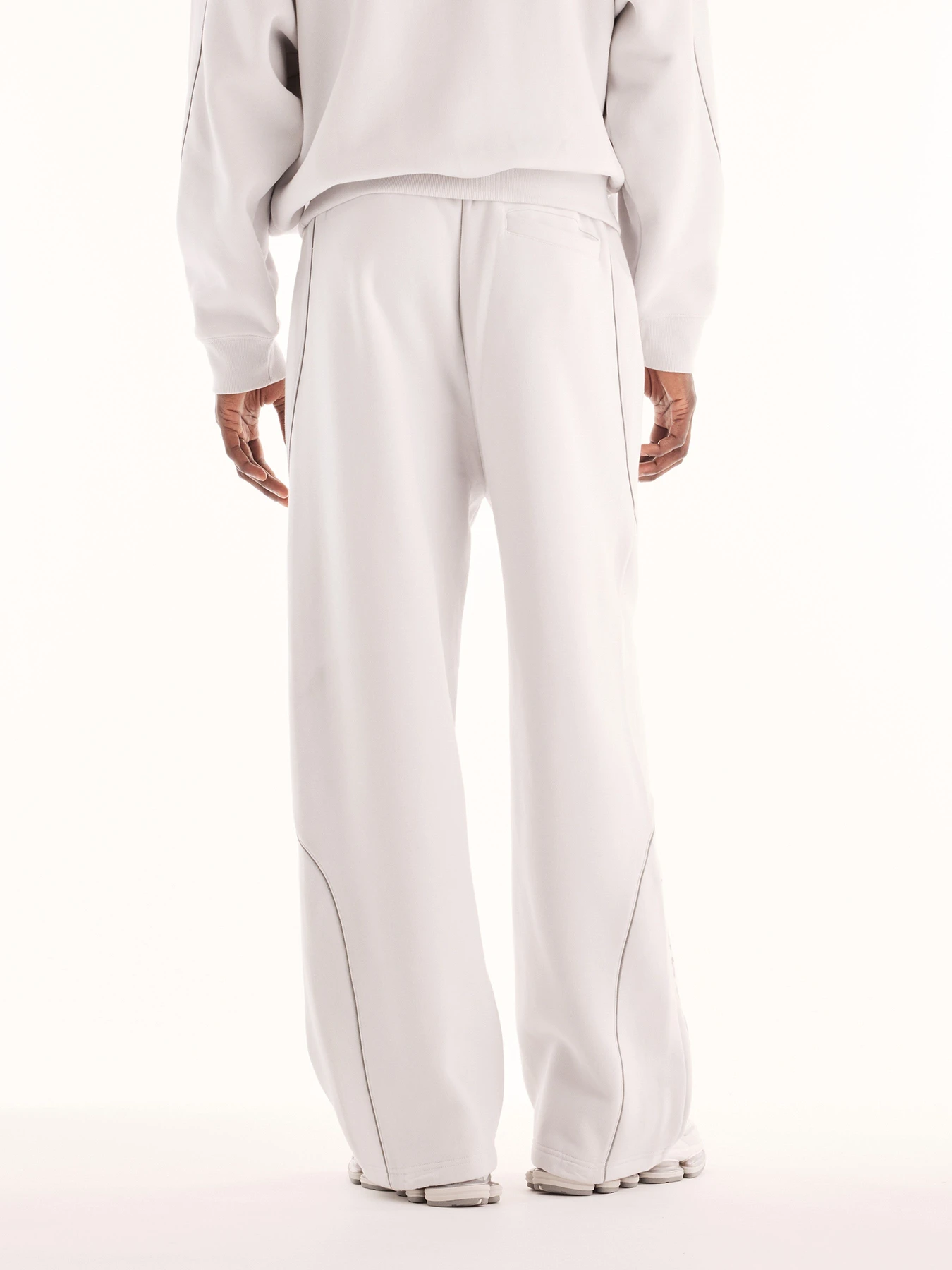 Брюки New Balance Trackside Fleece модель MB62G6ZVGYM Брюки New Balance Trackside Fleece модель MB62G6ZVGYM Фото
