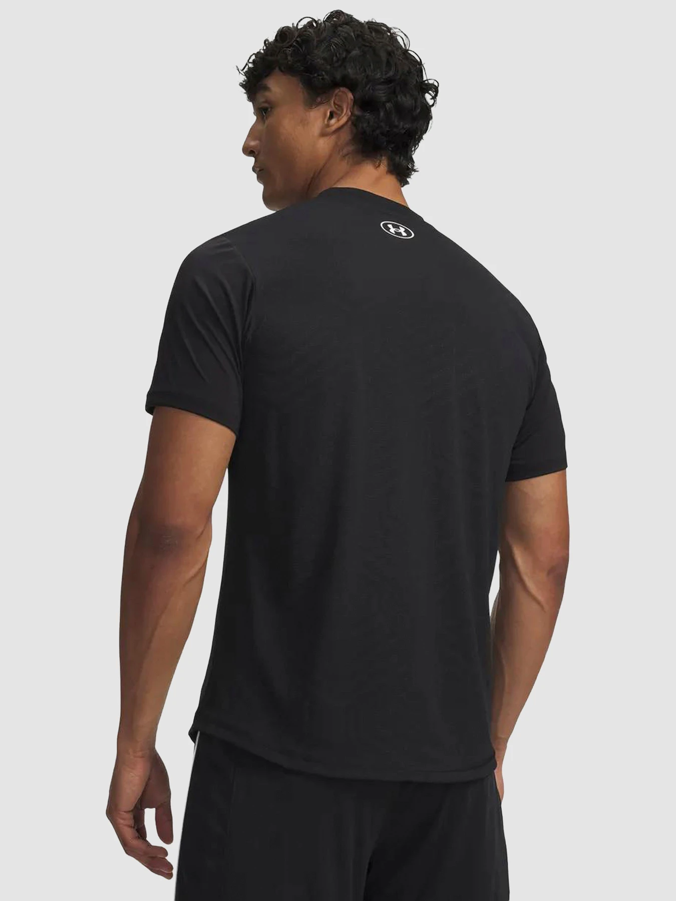 Футболки и поло Under Armour Challenger Pro Ss модель 6009620-008 Футболки и поло Under Armour Challenger Pro Ss модель 6009620-008 Фото