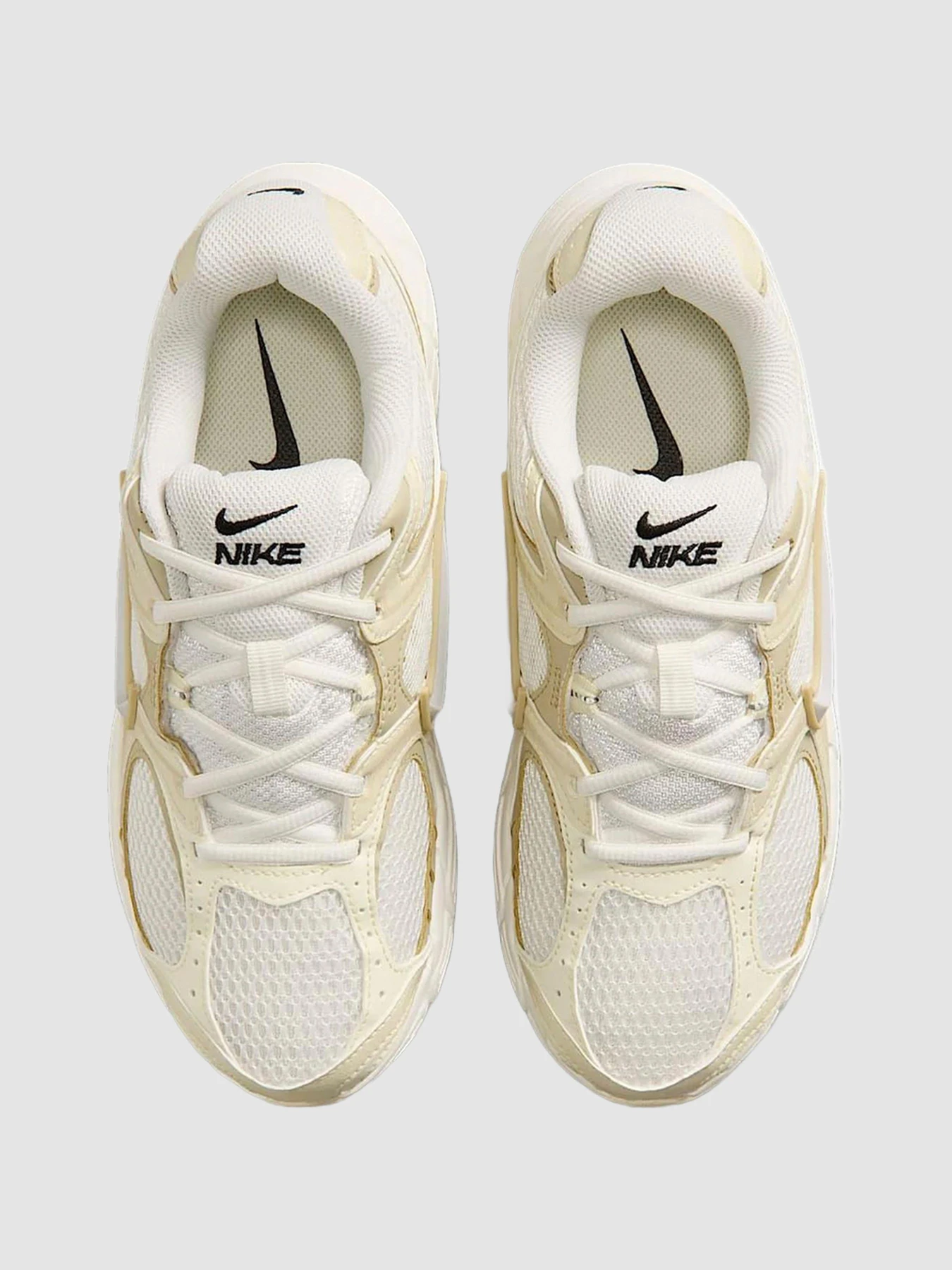 Кросівки NIKE V5 Rnr Se модель IO0464-101 Кросівки NIKE V5 Rnr Se модель IO0464-101 Фото