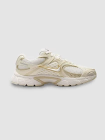 Кросівки NIKE V5 Rnr Se модель IO0464-101 Фото