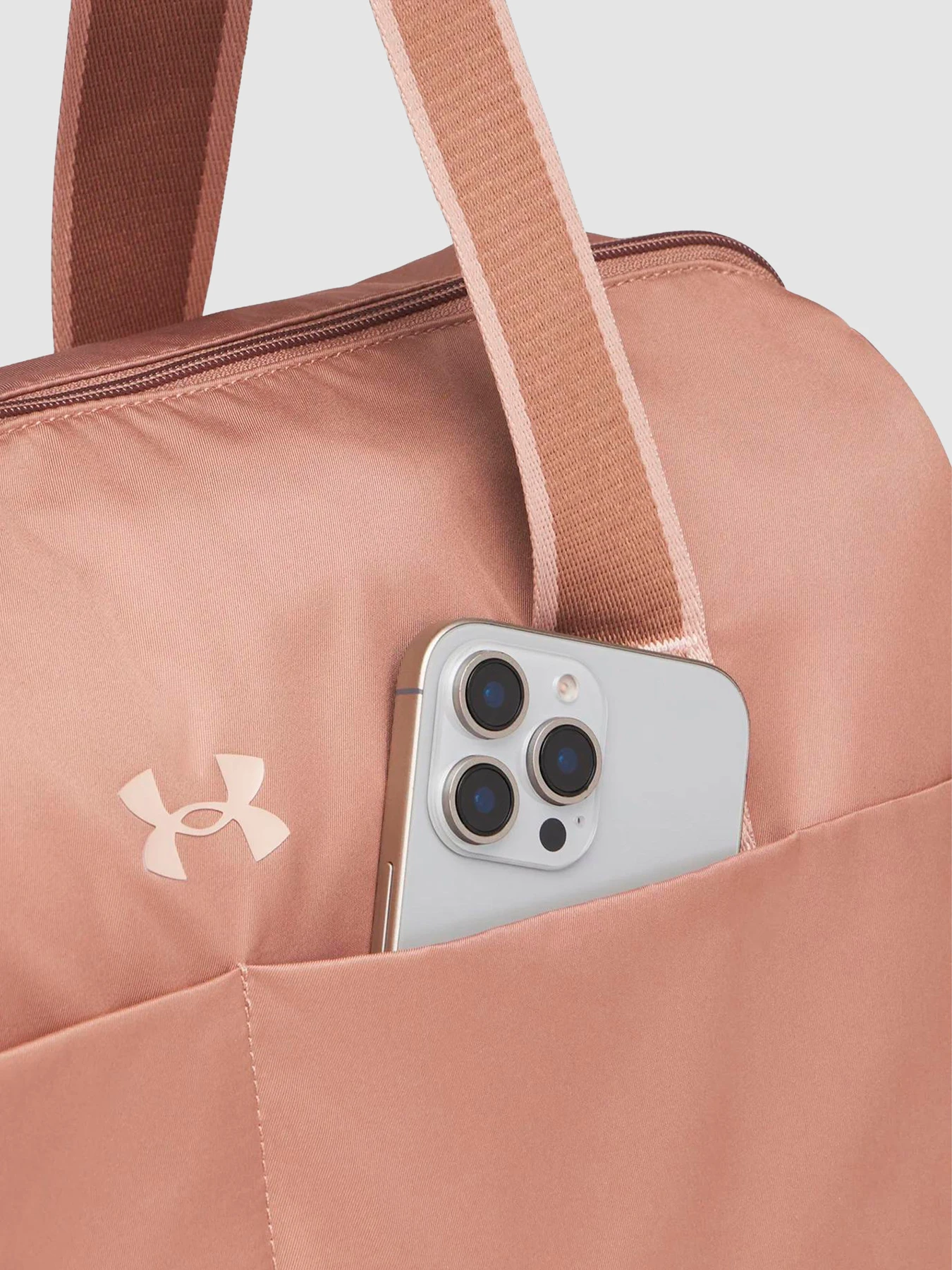 Сумки Under Armour Studio Lite Duffle модель 1388915-201 Сумки Under Armour Studio Lite Duffle модель 1388915-201 Фото
