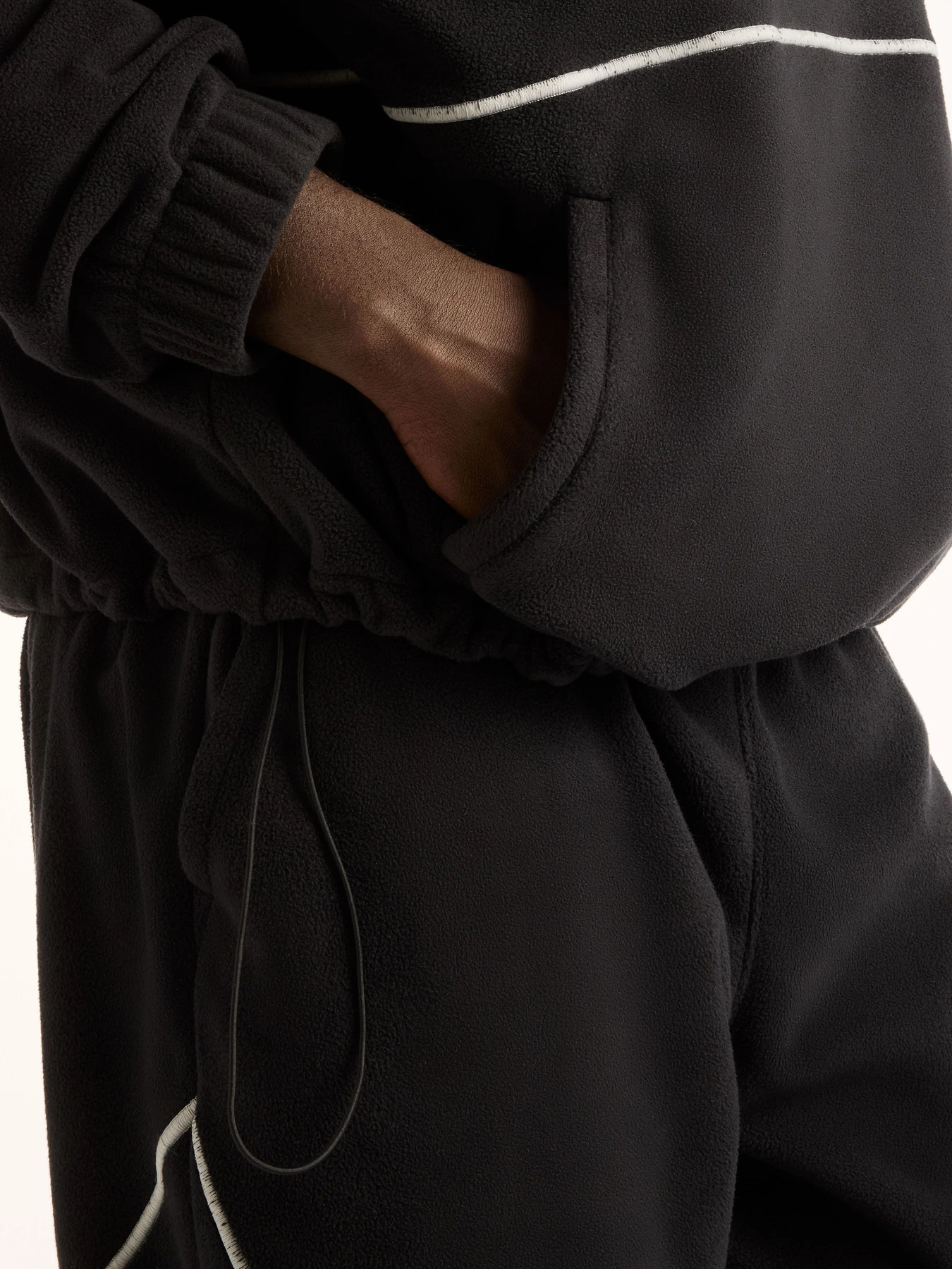 Худі та світшоти New Balance Trackside Polar Fleece модель MT62N1TYBK Фото