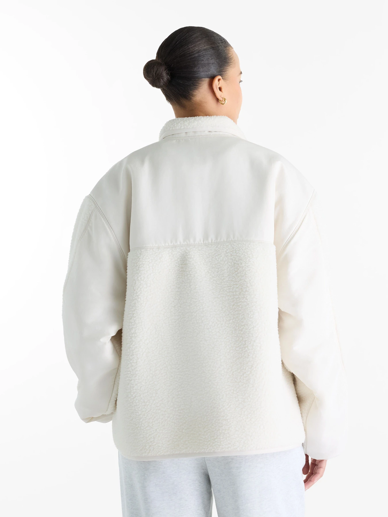 Куртки и дубленки New Balance High Pile Fleece модель WJ62Q8YDLIN Фото