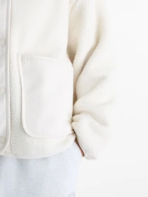 Куртки и дубленки New Balance High Pile Fleece модель WJ62Q8YDLIN Фото