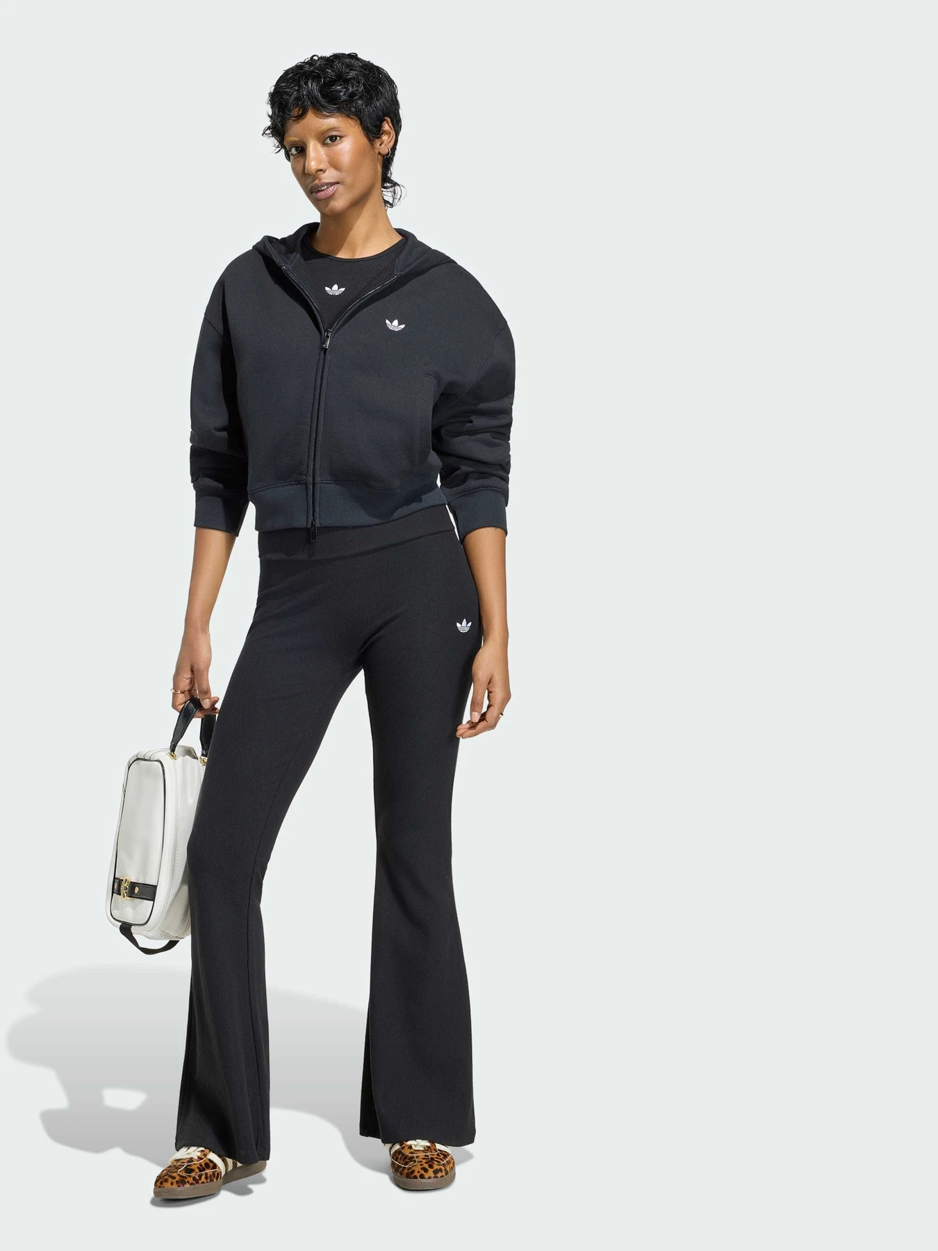 Худі та світшоти Adidas Adidas Essentials модель KR9166 Худі та світшоти Adidas Adidas Essentials модель KR9166 Фото