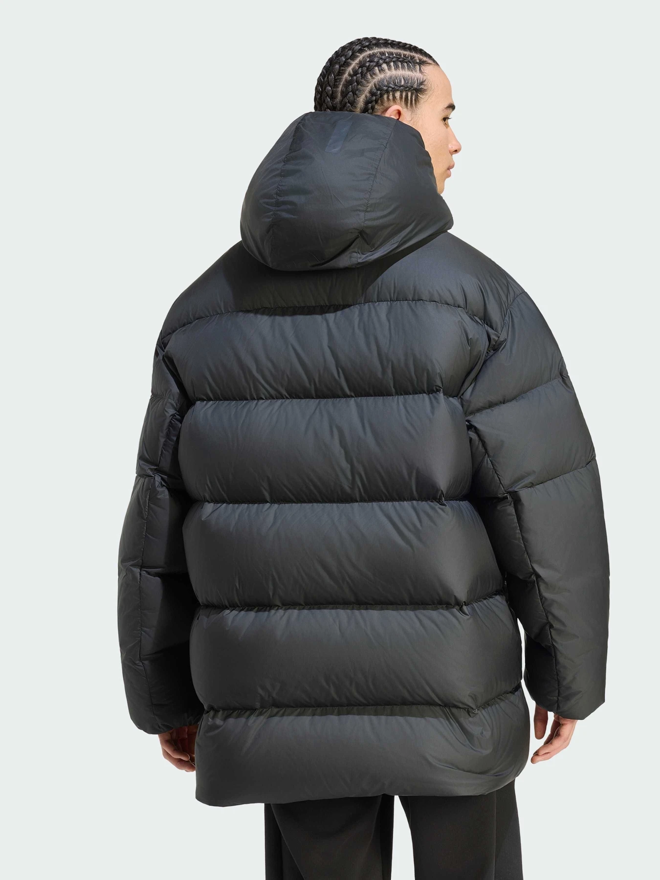Куртки и дубленки Adidas ZNE модель KF7565 Куртки и дубленки Adidas ZNE модель KF7565 Фото
