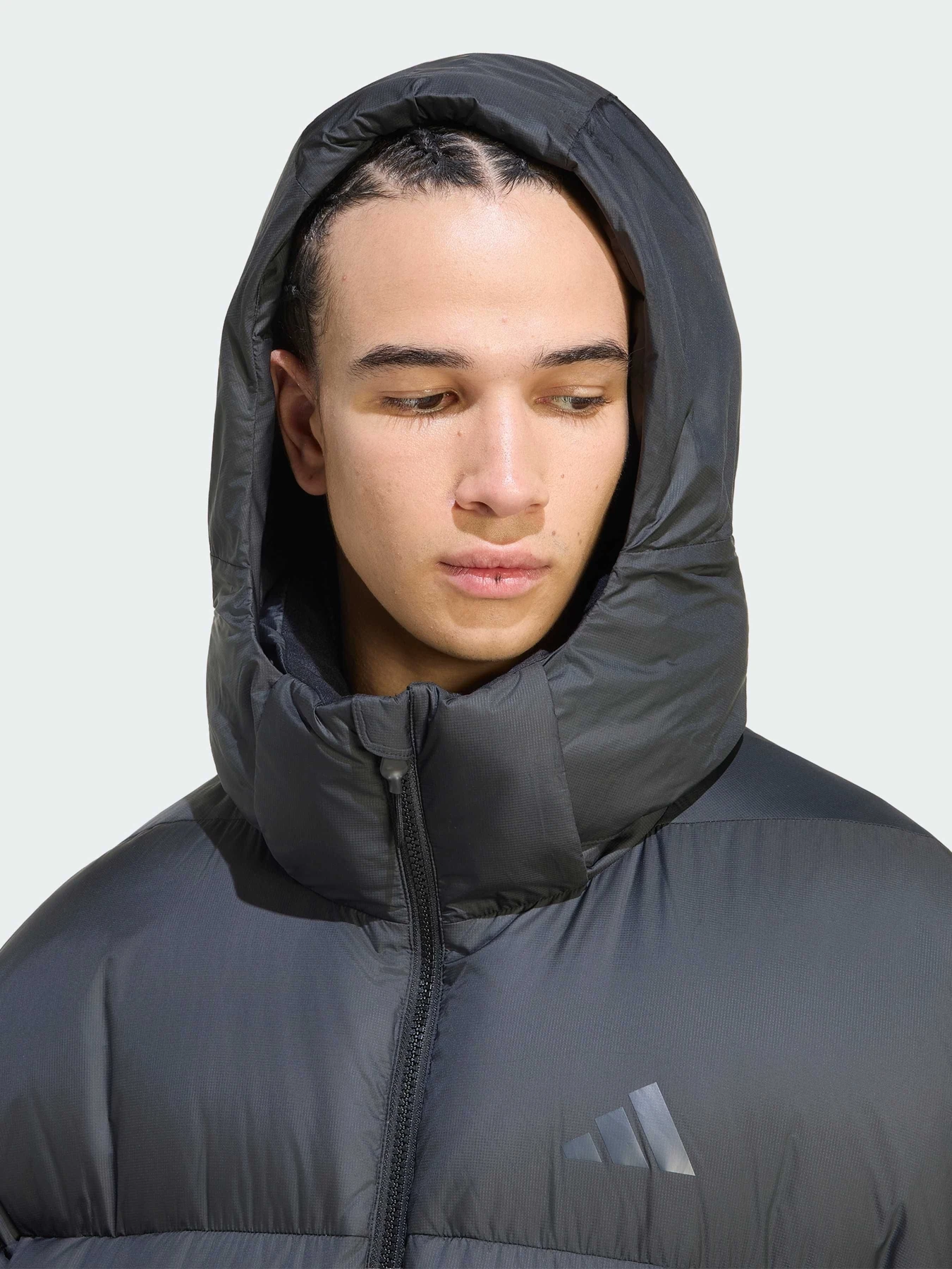 Куртки и дубленки Adidas ZNE модель KF7565 Куртки и дубленки Adidas ZNE модель KF7565 Фото