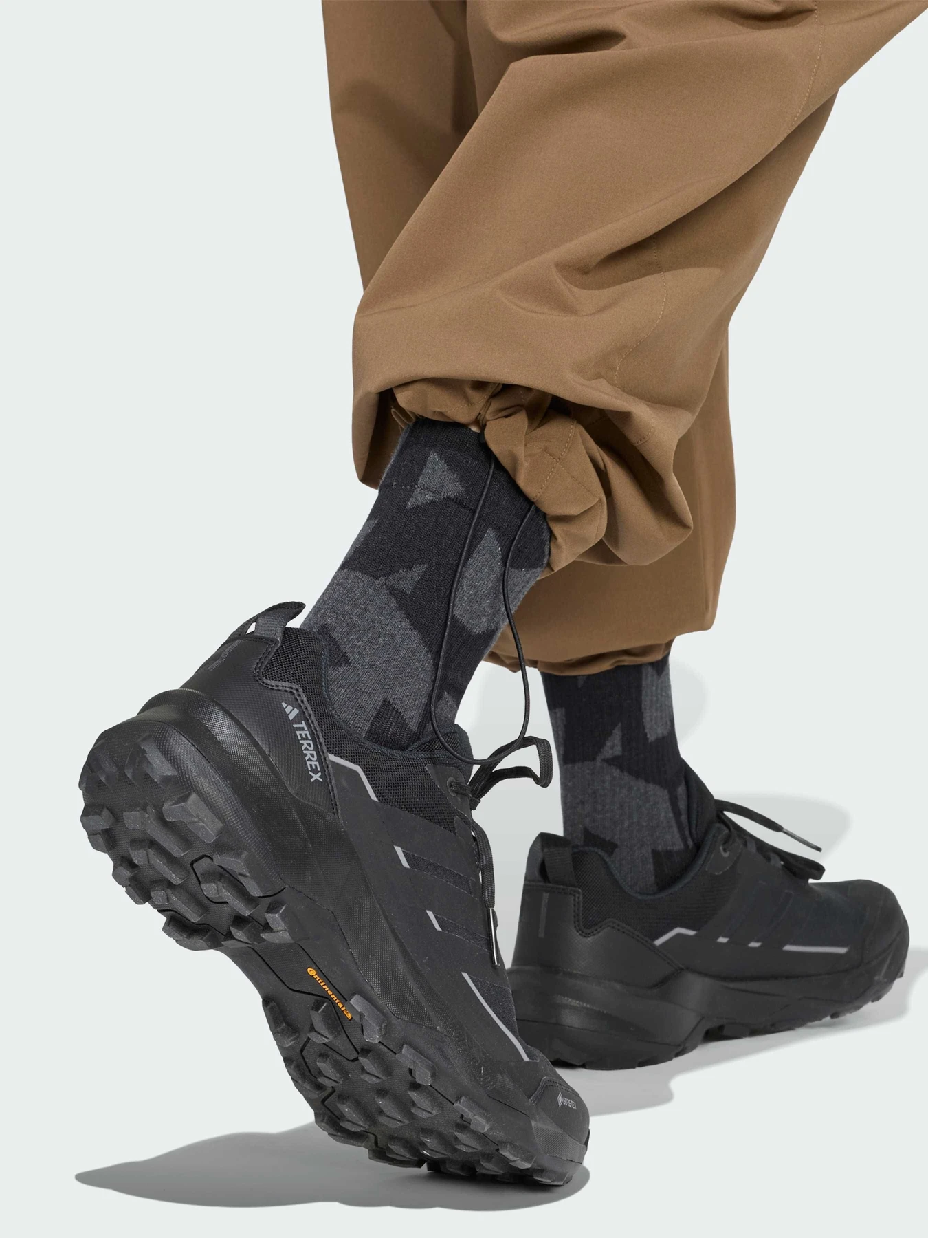 Брюки Adidas модель KH0005 Брюки Adidas модель KH0005 Фото