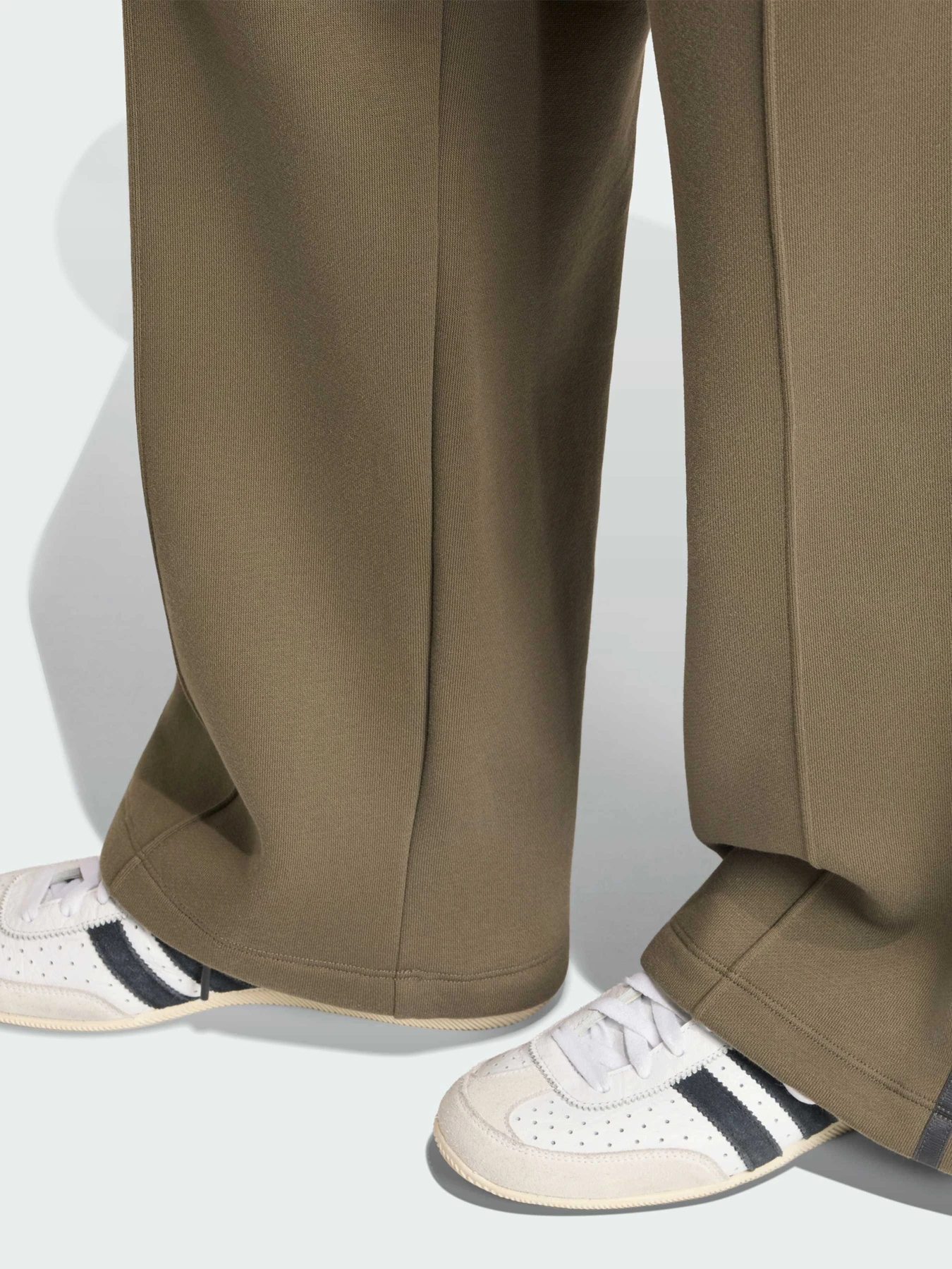 Брюки Adidas Adicolor модель KS7350 Фото