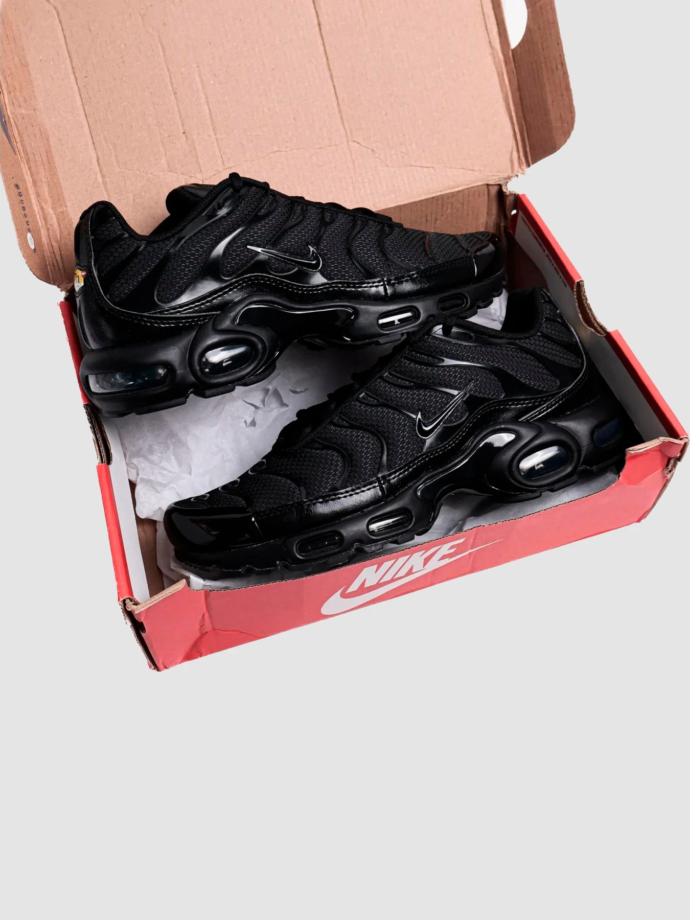 Кроссовки NIKE Air Max Plus Triple модель 604133-050 Кроссовки NIKE Air Max Plus Triple модель 604133-050 Фото