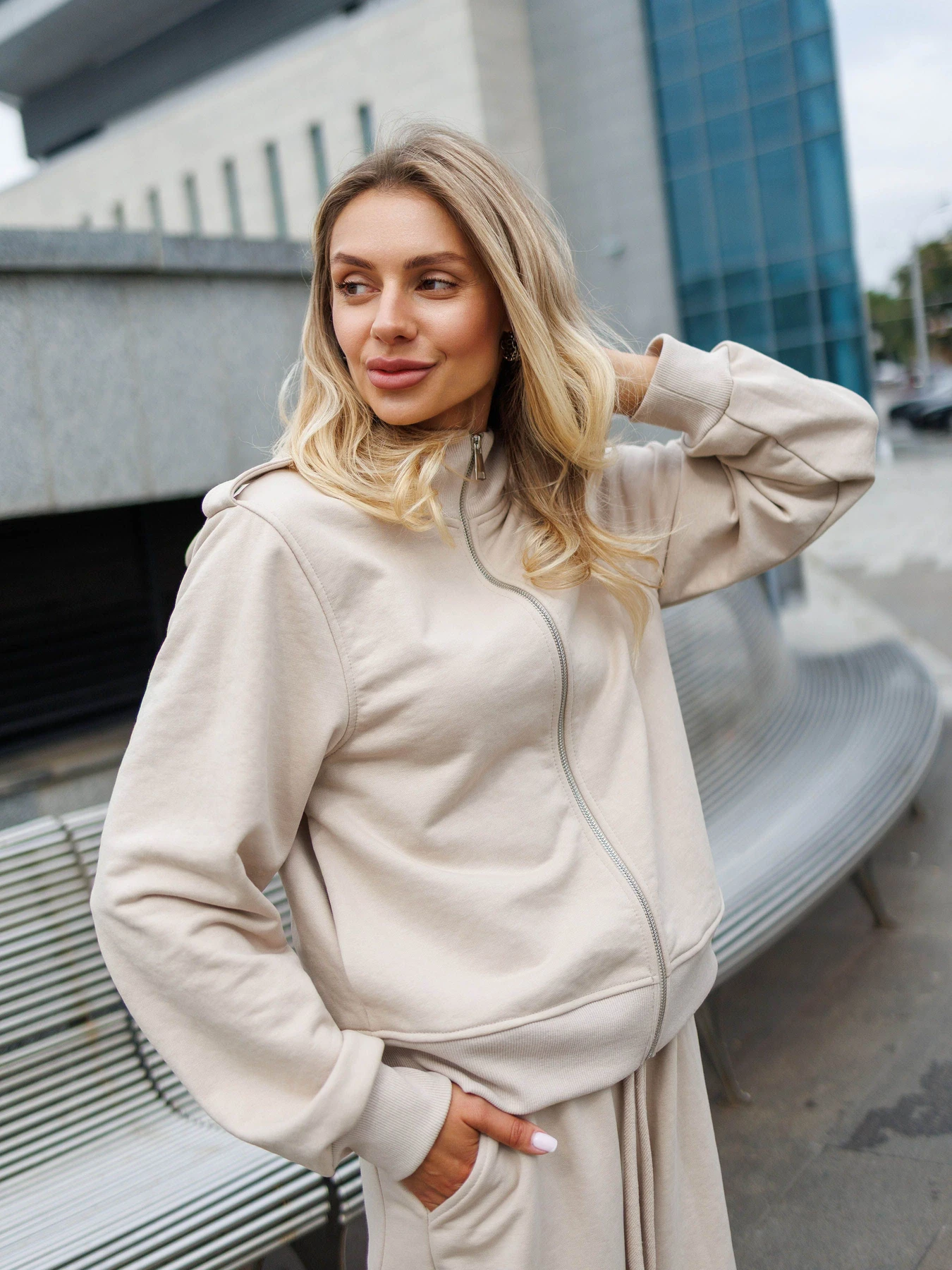 Костюмы Jadone Fashion модель Deyci_bej Фото