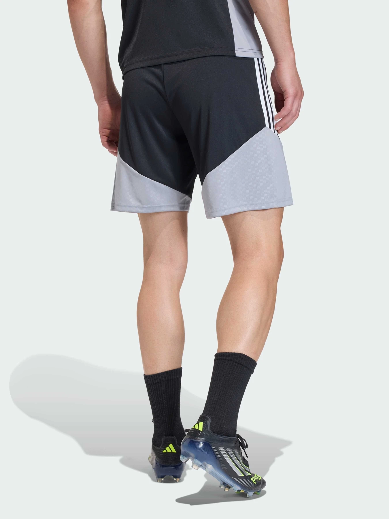 Шорты Adidas Tiro модель JX4251 Шорты Adidas Tiro модель JX4251 Фото
