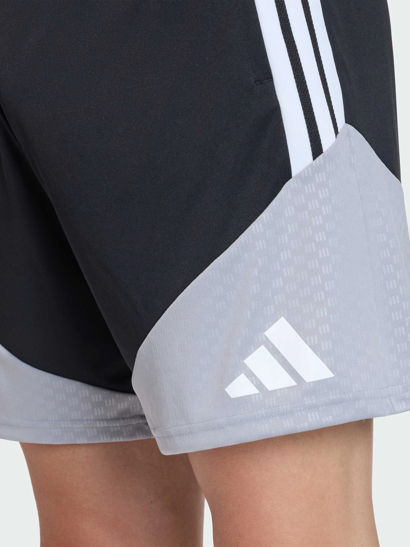 Шорты Adidas Tiro модель JX4251 Шорты Adidas Tiro модель JX4251 Фото
