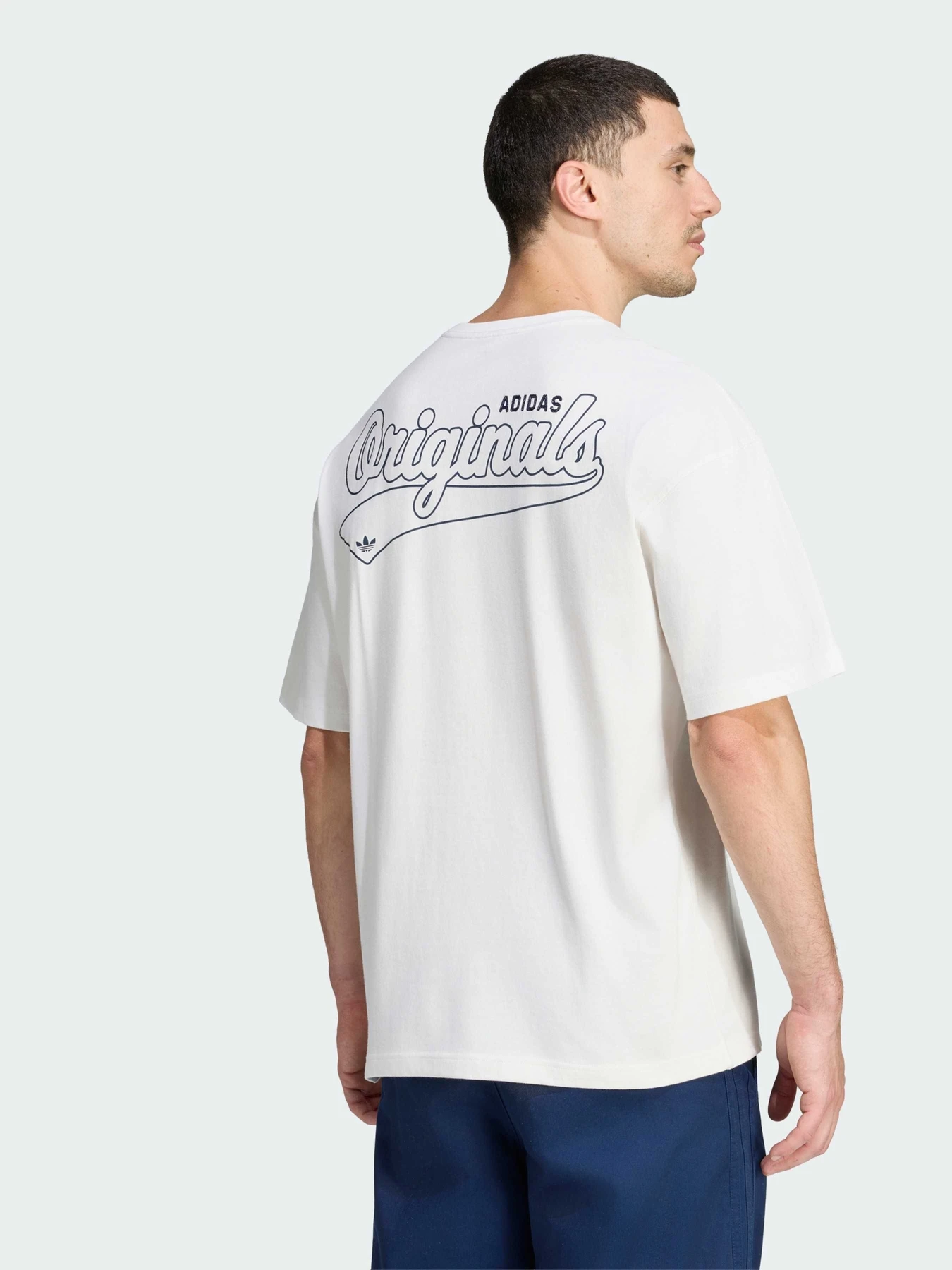 Футболки и поло Adidas Graphics модель IA4468 Футболки и поло Adidas Graphics модель IA4468 Фото