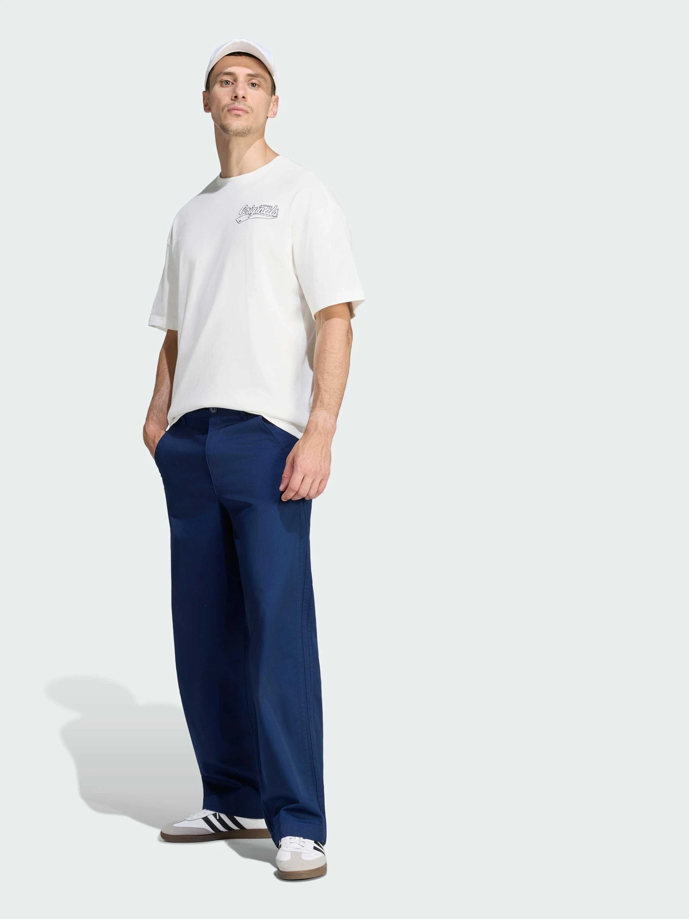 Футболки и поло Adidas Graphics модель IA4468 Футболки и поло Adidas Graphics модель IA4468 Фото