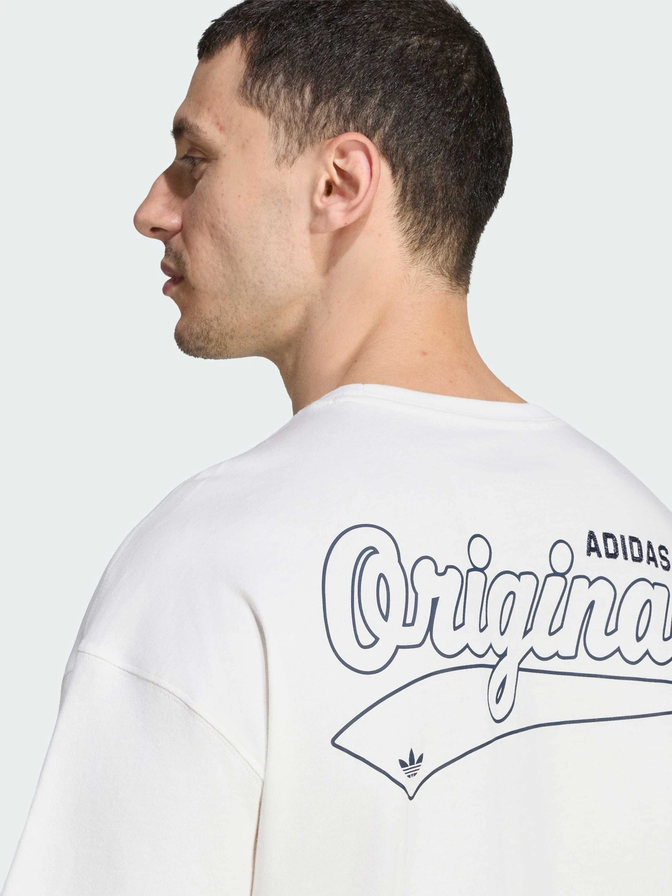 Футболки и поло Adidas Graphics модель IA4468 Футболки и поло Adidas Graphics модель IA4468 Фото