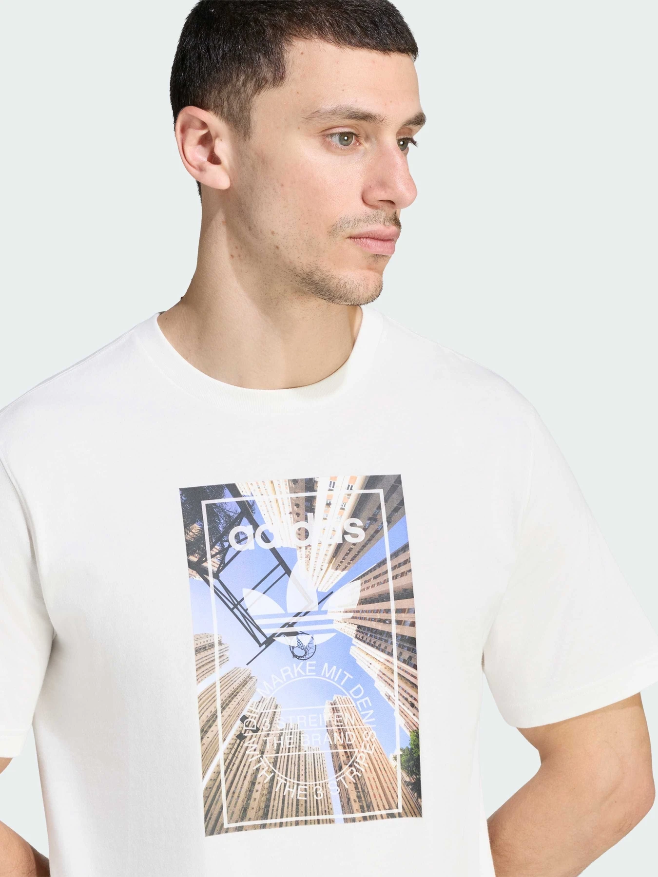 Футболки и поло Adidas Graphics модель IA5950 Футболки и поло Adidas Graphics модель IA5950 Фото