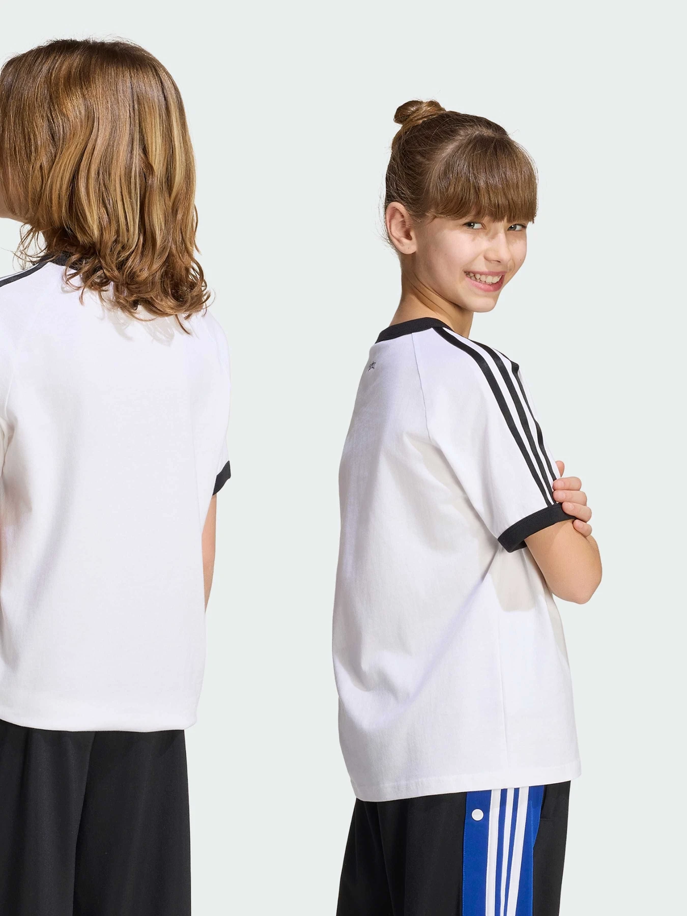 Футболки і поло Adidas Graphics модель KR4700 Фото