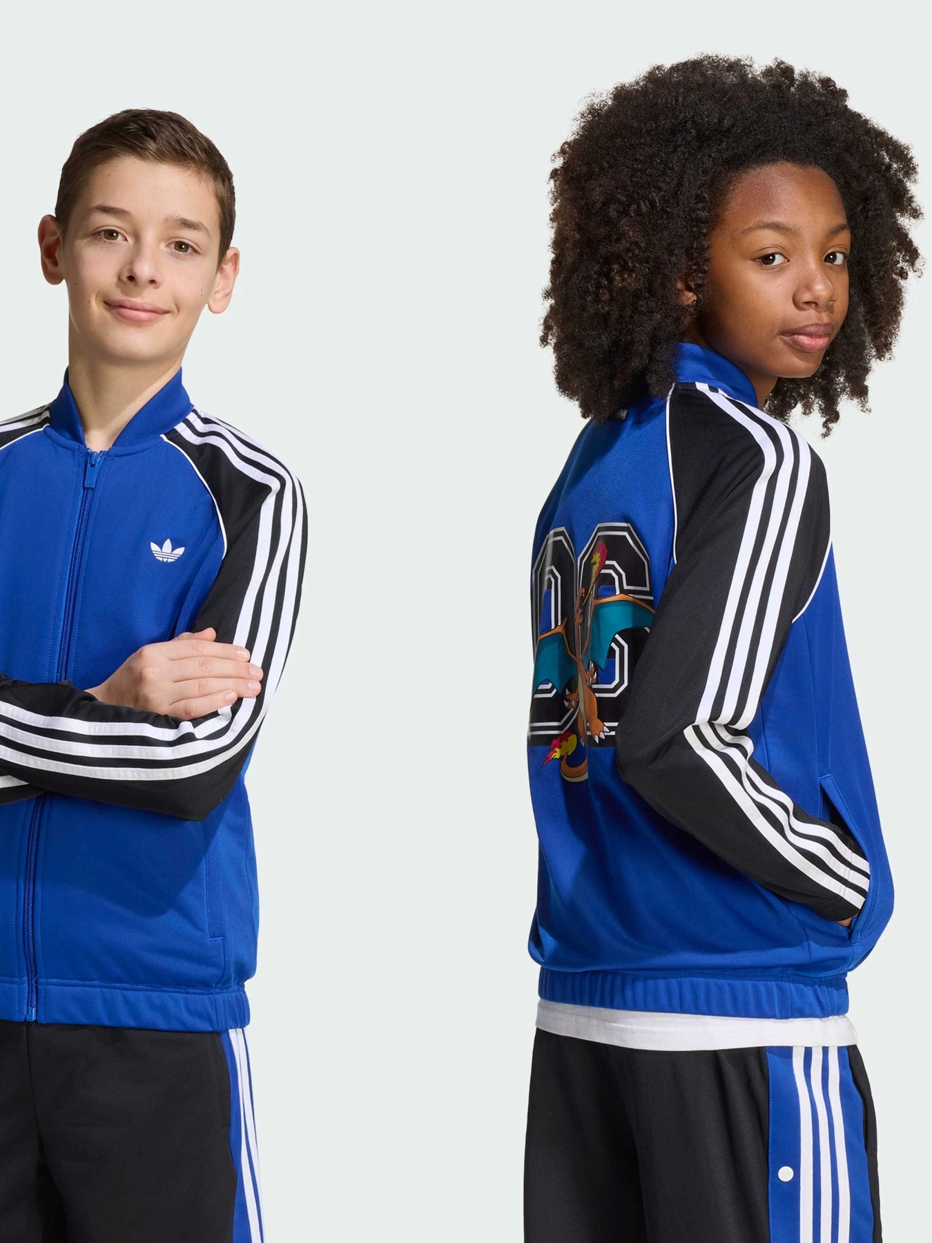 Худи и свитшоты Adidas Graphics модель KS7116 Худи и свитшоты Adidas Graphics модель KS7116 Фото