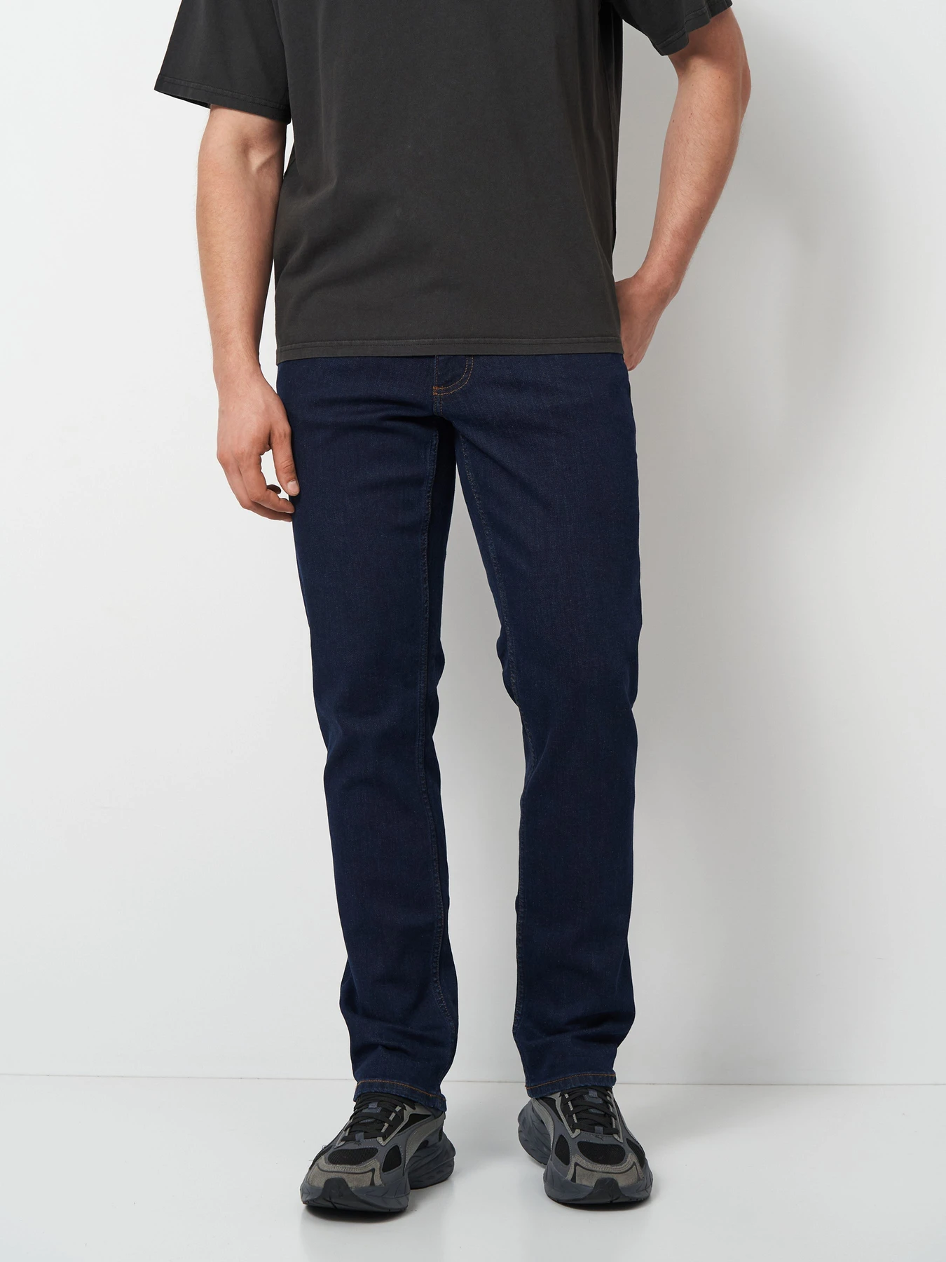 Джинсы Mustang Jeans Washington Straight модель 4007640 Джинсы Mustang Jeans Washington Straight модель 4007640 Фото